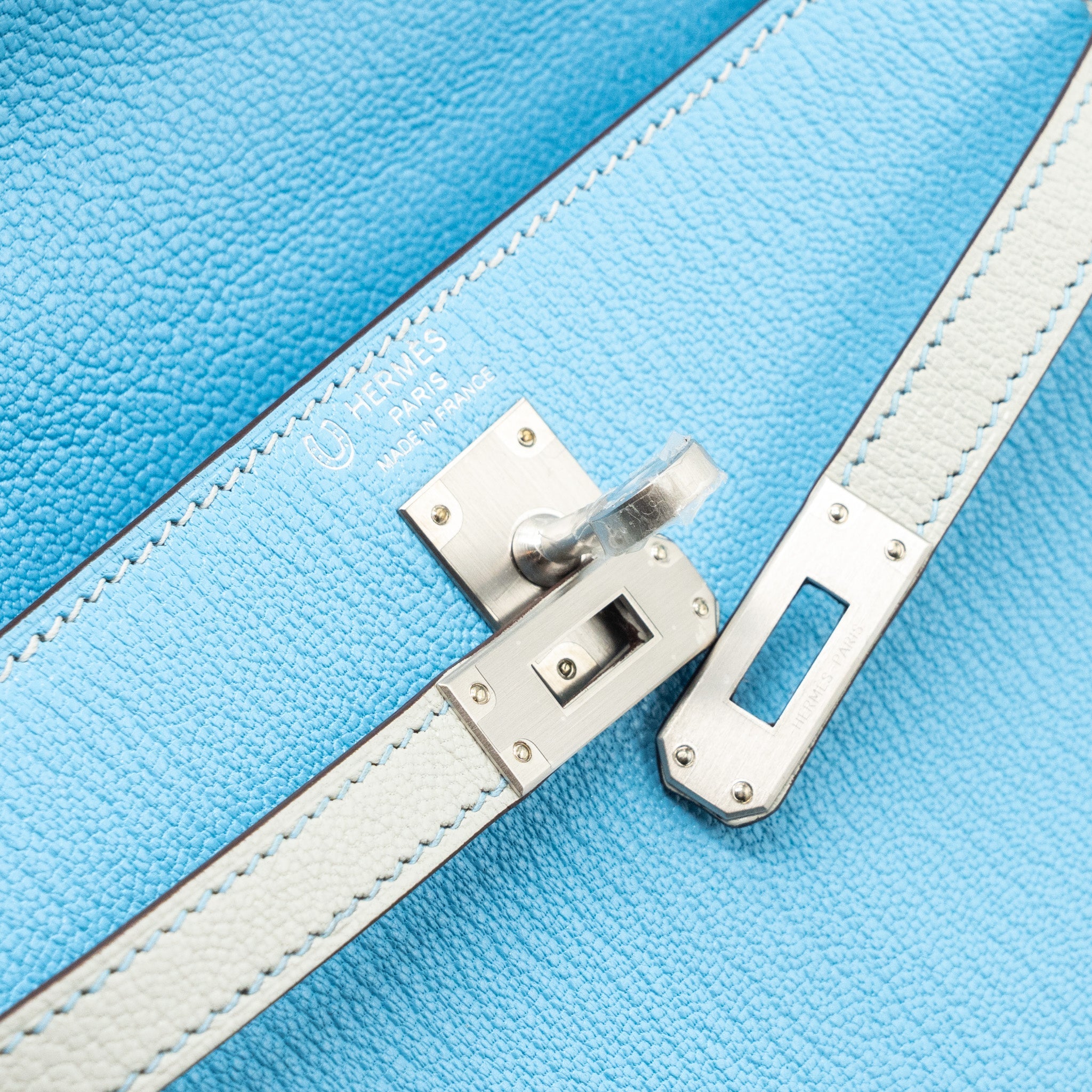 HERMES KELLY 25 SPECIAL ORDER CHÈVRE MYSORE BLUE CELESTE / GRIS PERLE BRUSHED SHW