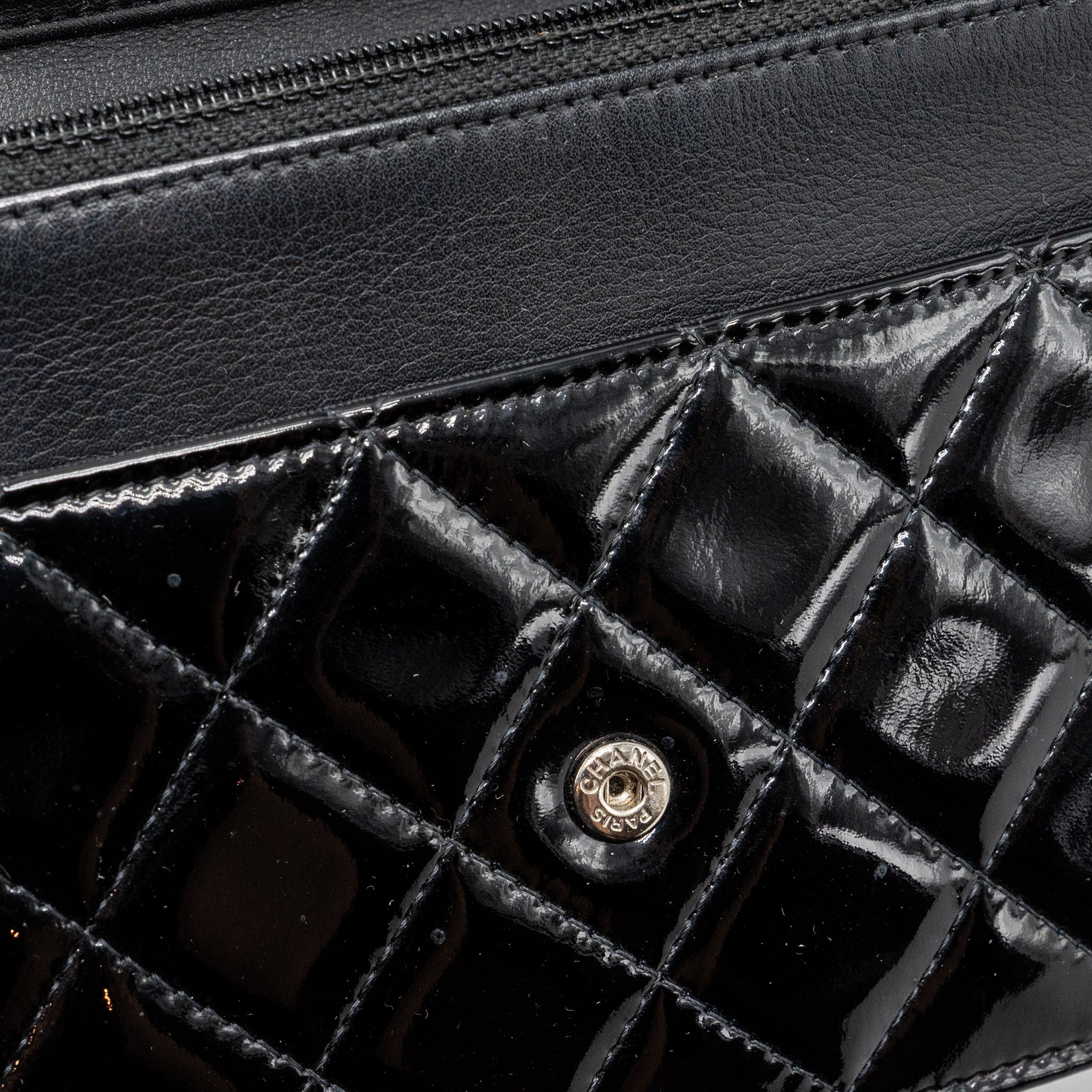 CHANEL CLASSIC WALLET ON CHAIN PATENT BLACK SHW