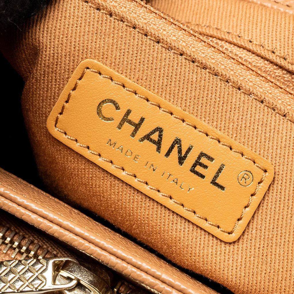 CHANEL SMALL BUSINESS AFFINITY CAVIAR DARK BEIGE LGHW