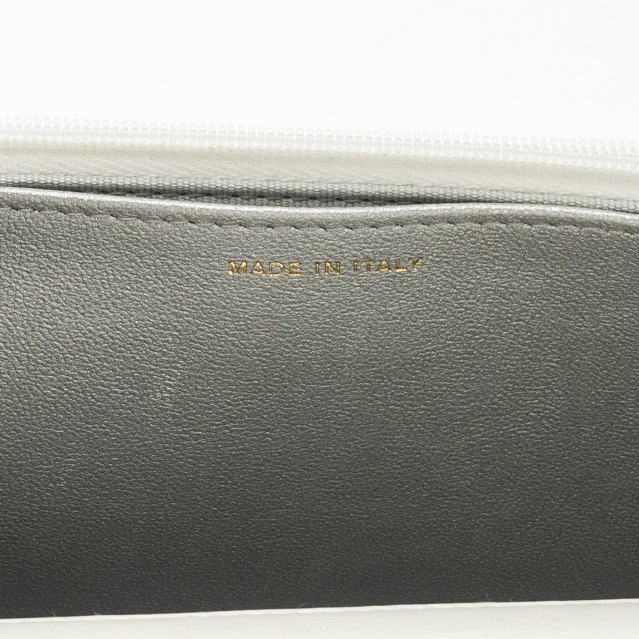CHANEL 23P LETTER TOP HANDLE WALLET ON CHAIN CALFSKIN WHITE GHW(MICROCHIP)