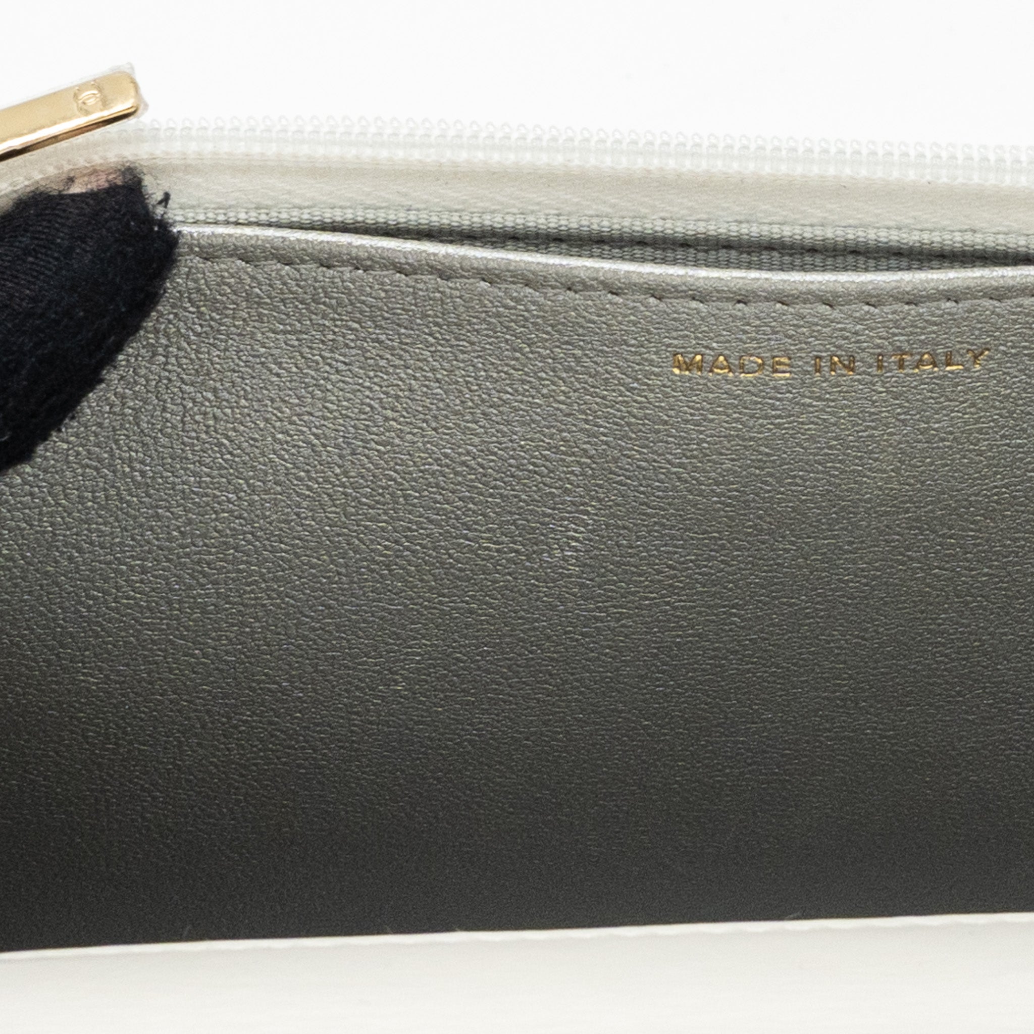 CHANEL 23P LETTER TOP HANDLE WALLET ON CHAIN CALFSKIN WHITE GHW(MICROCHIP)
