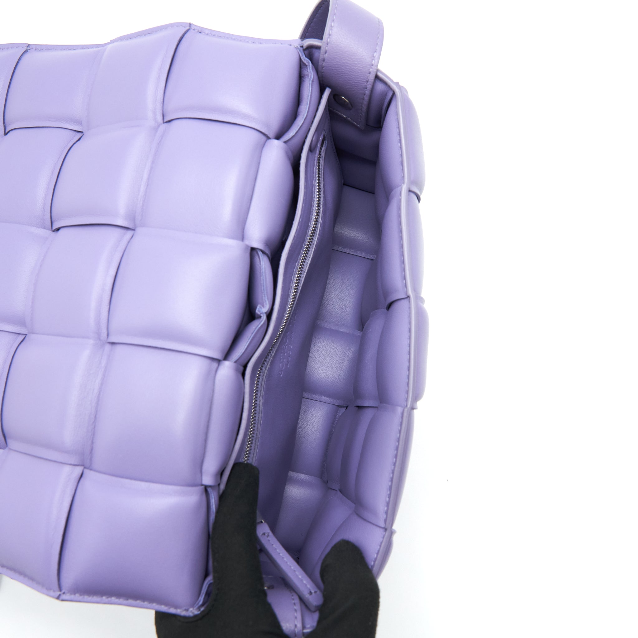 BOTTEGA VENETA PADDED CASSETTE BAG NAPPA LEATHER LAVENDER SHW