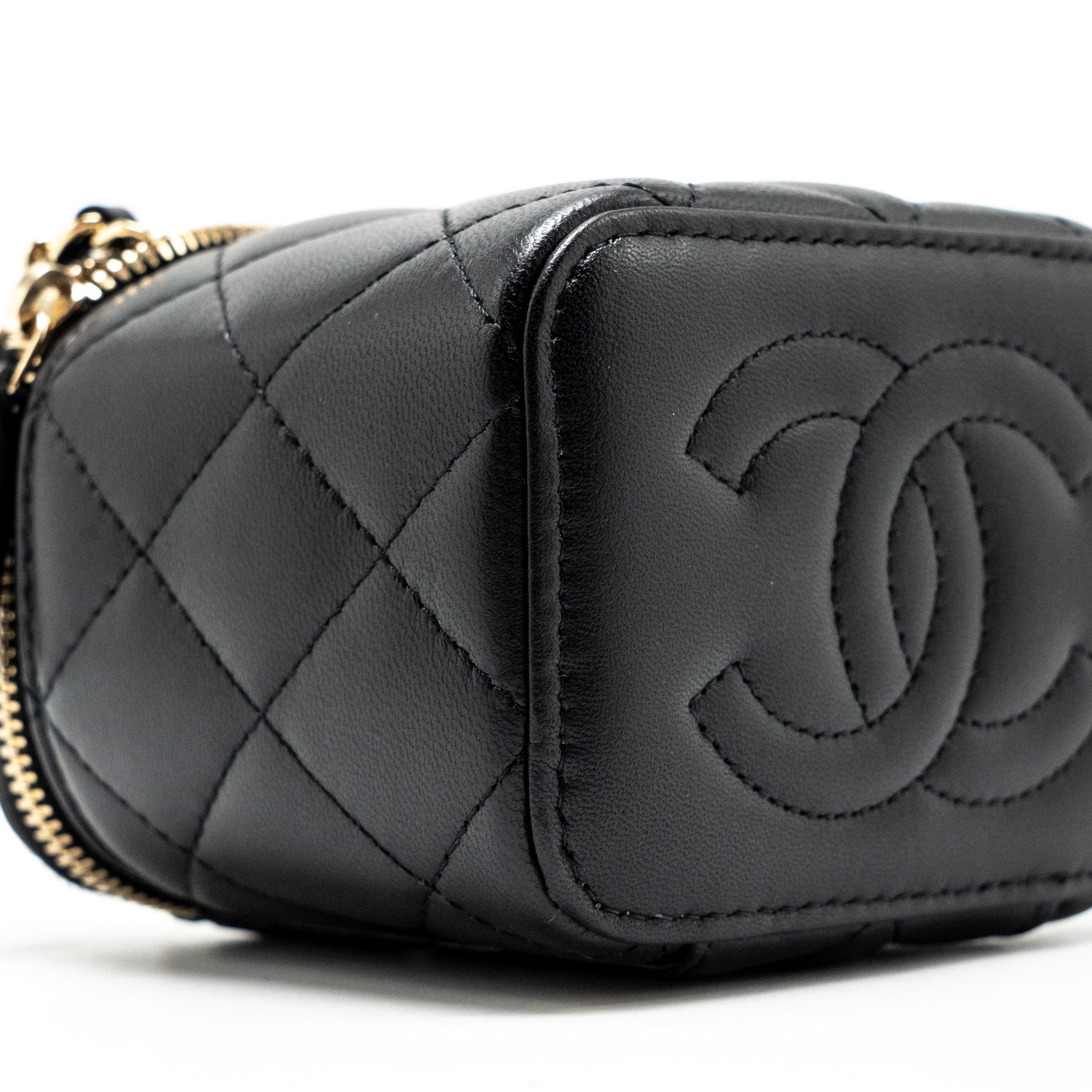 CHANEL TOP HANDLE MINI VANITY WITH CHAIN LAMBSKIN BLACK LGHW (MICROCHIP)