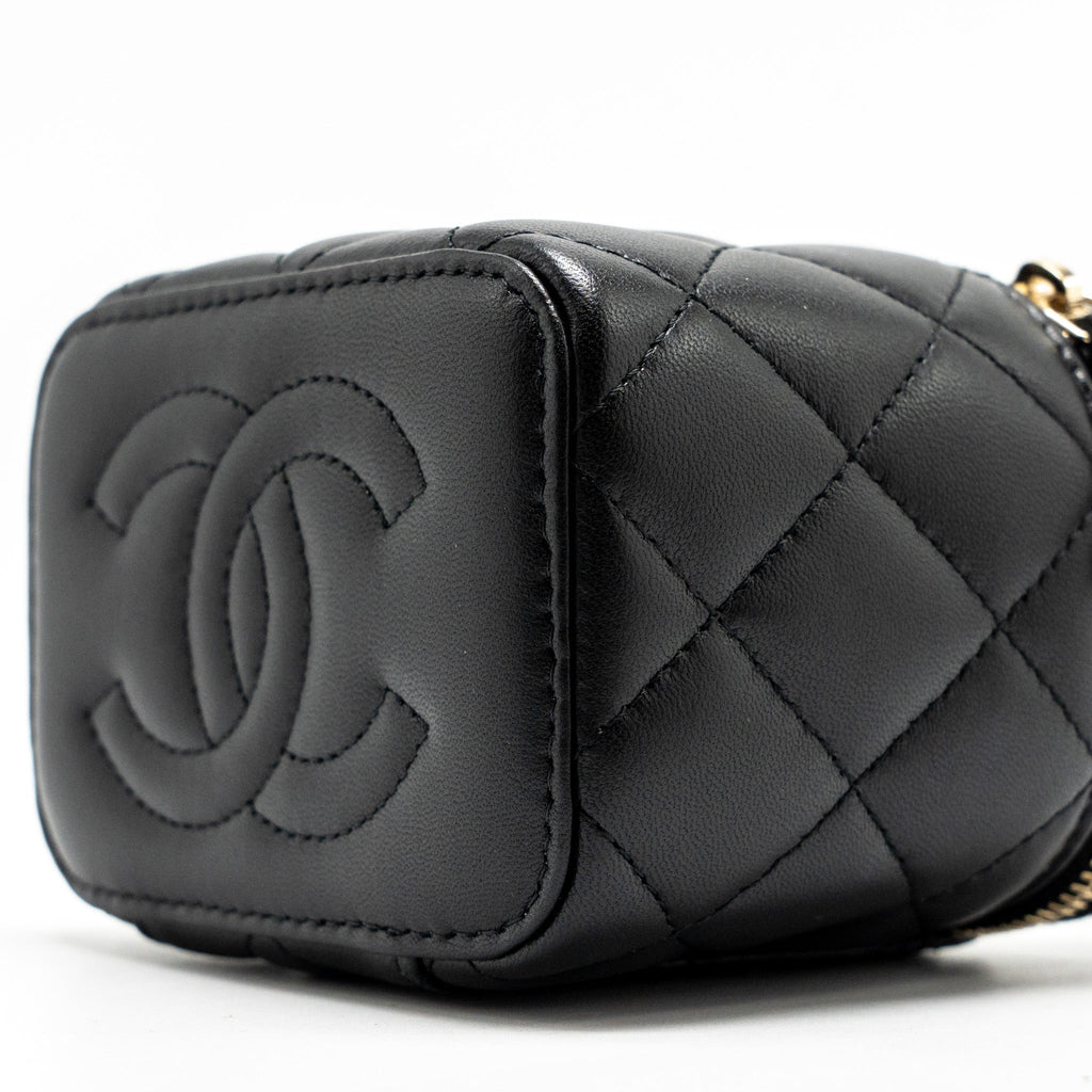 CHANEL TOP HANDLE MINI VANITY WITH CHAIN LAMBSKIN BLACK LGHW (MICROCHIP)