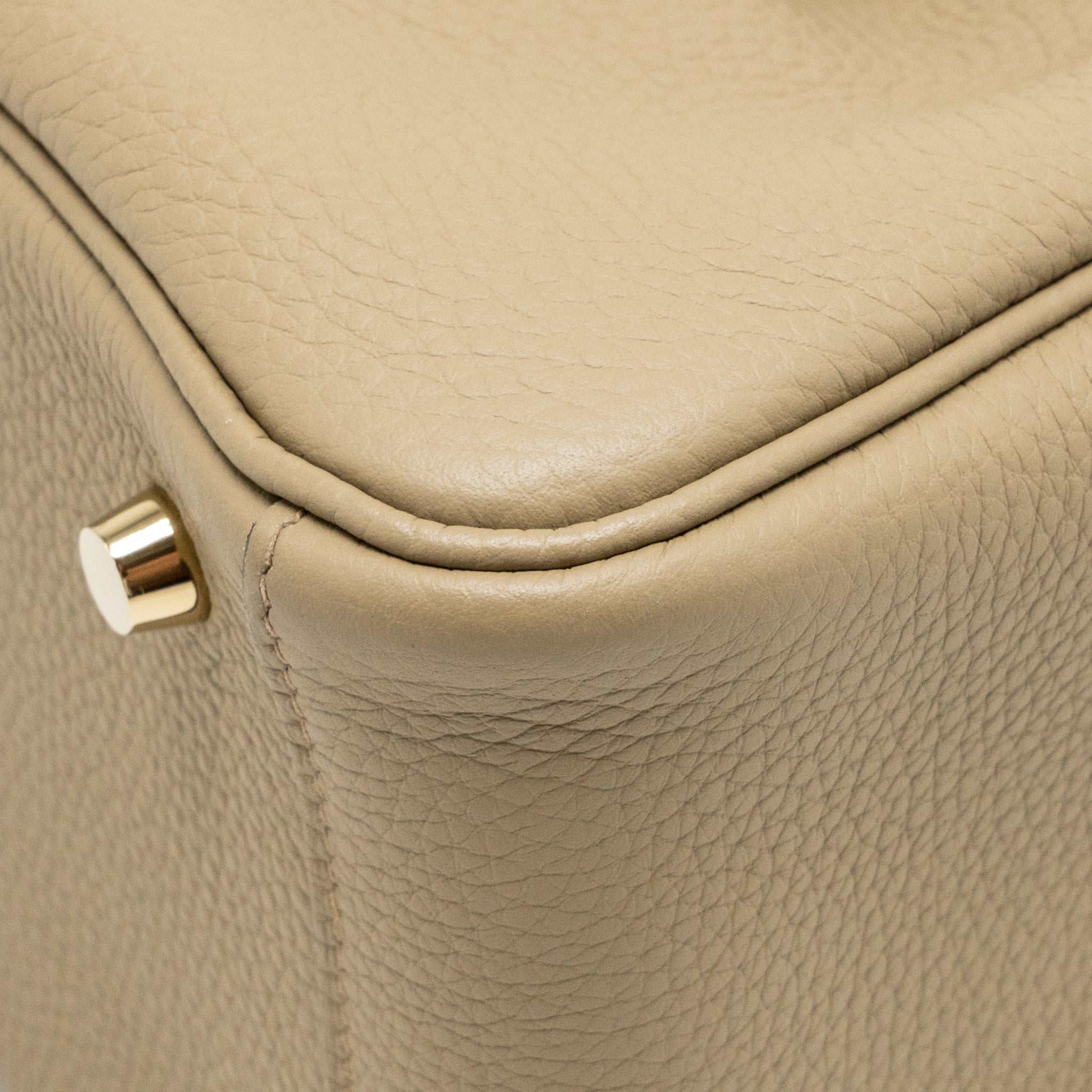 HERMES LINDY 26 CLEMENCE BEIGE MARFA GHW