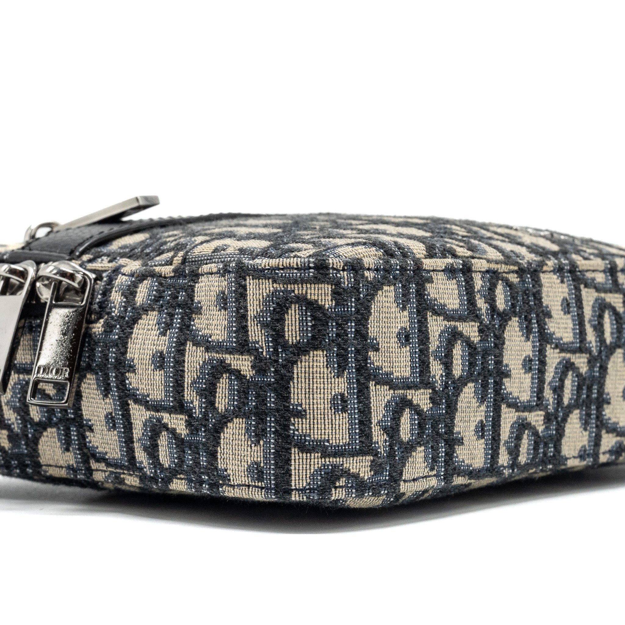 DIOR SAFARI BAG WITH STRAP BLACK OBLIQUE JACQUARD SHW