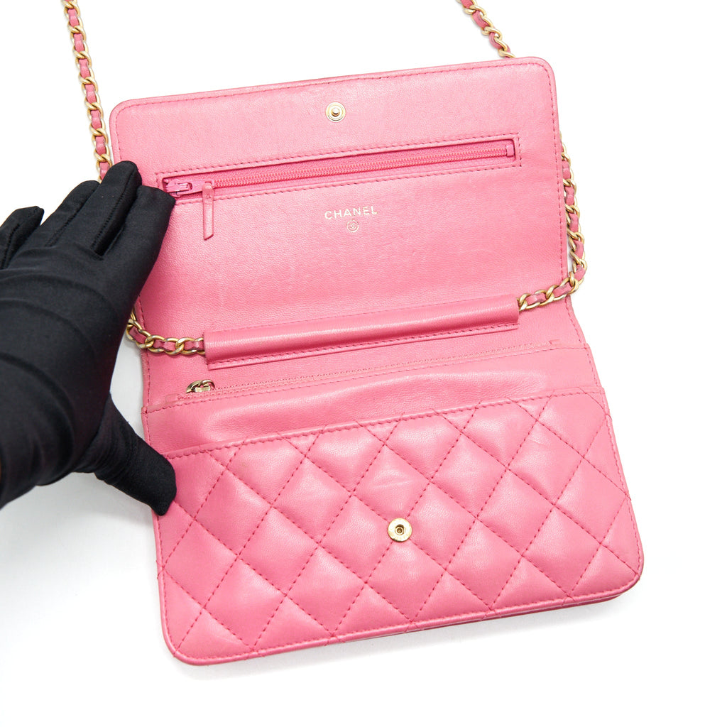 CHANEL BOY WALLET ON CHAIN PINK GHW