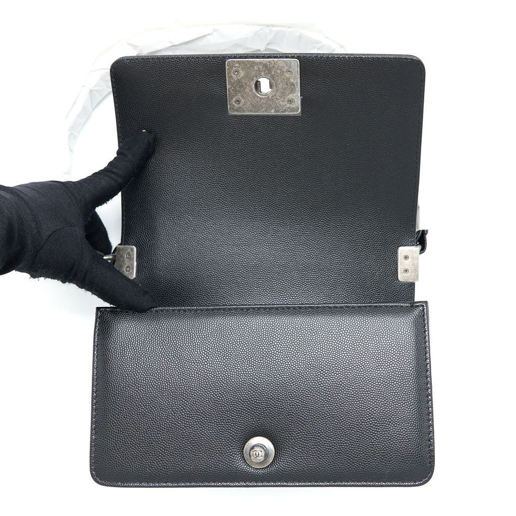 CHANEL SMALL BOY BAG CAVIAR BLACK RUTHENIUM SHW (MICROCHIP)