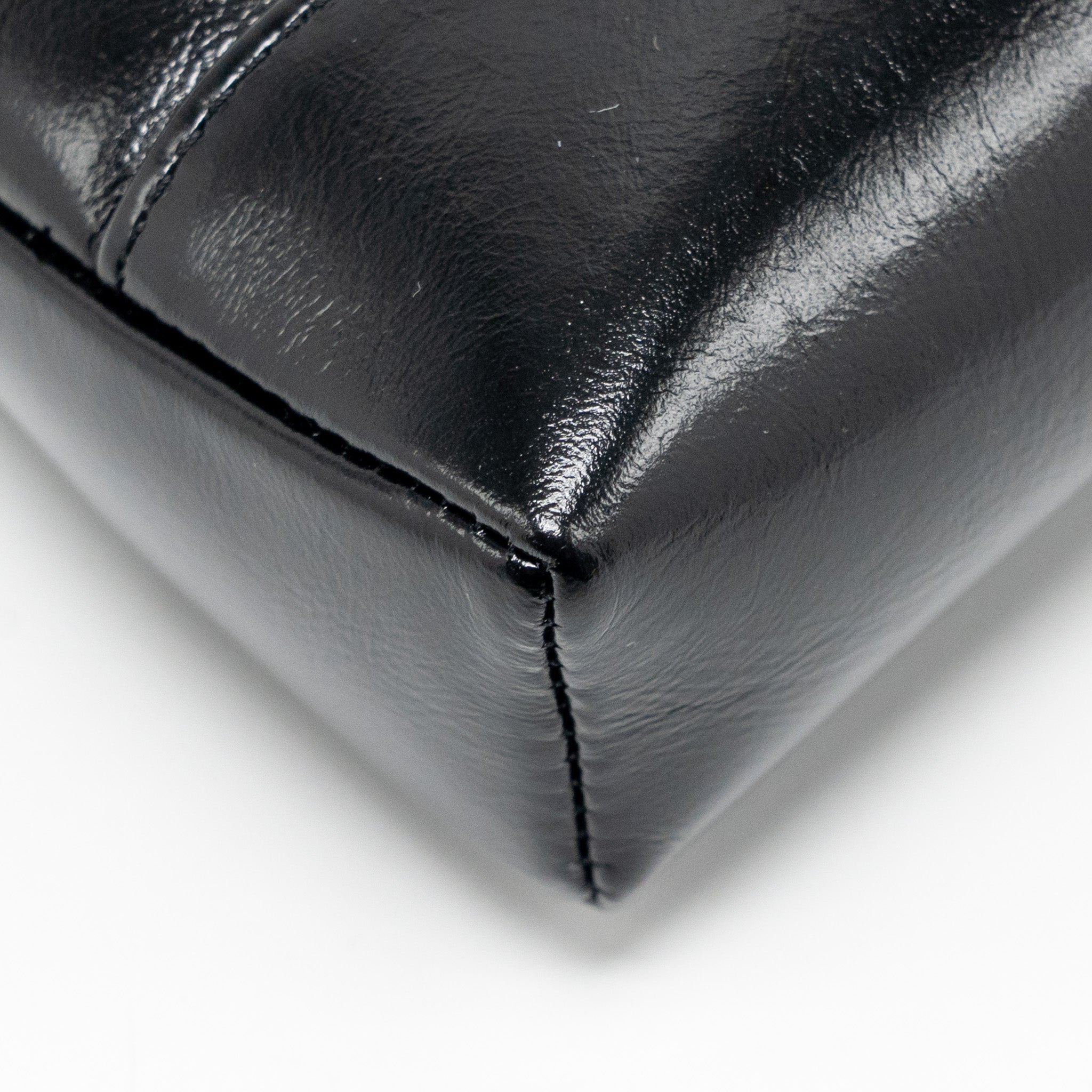 CHANEL 24C MINI 31 CLUTCH WITH CHAIN SHINY CALFSKIN BLACK LGHW (MICROCHIP)