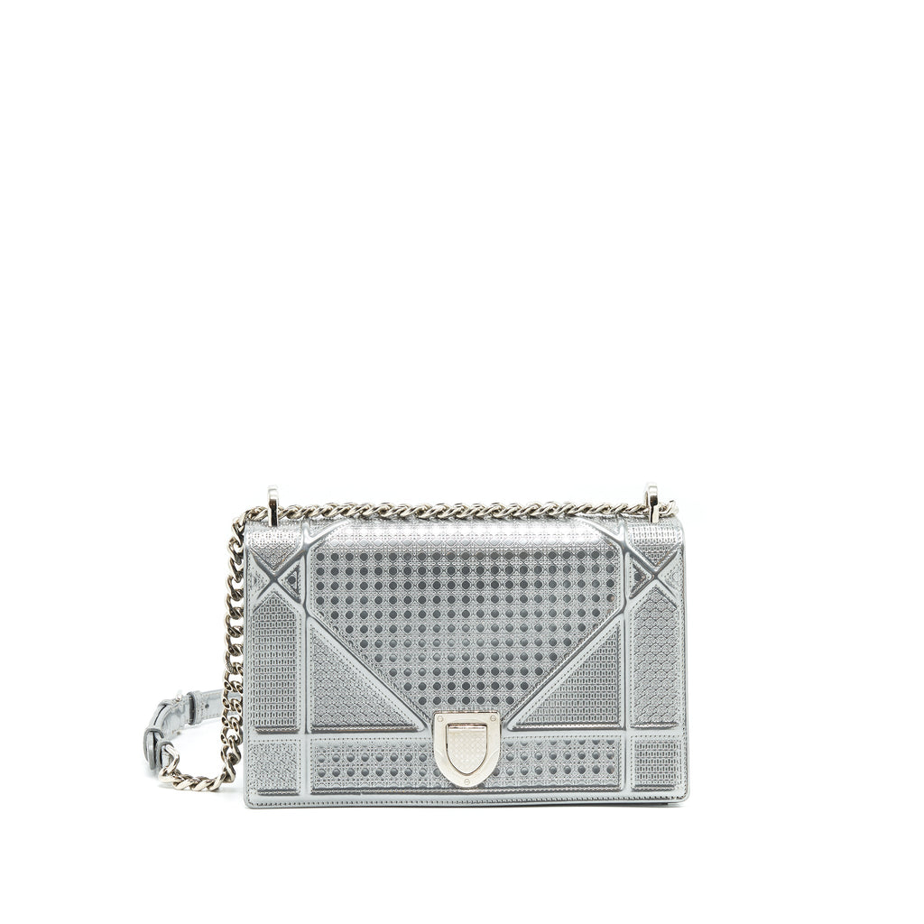 DIOR MEDIUM DIORAMA METALLIC SILVER SHW