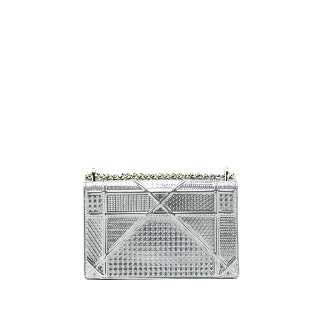 DIOR MEDIUM DIORAMA METALLIC SILVER SHW