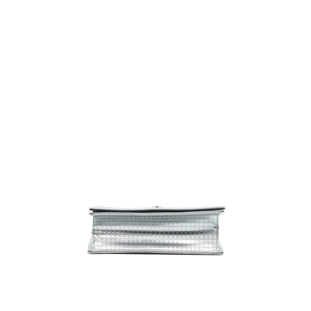 DIOR MEDIUM DIORAMA METALLIC SILVER SHW