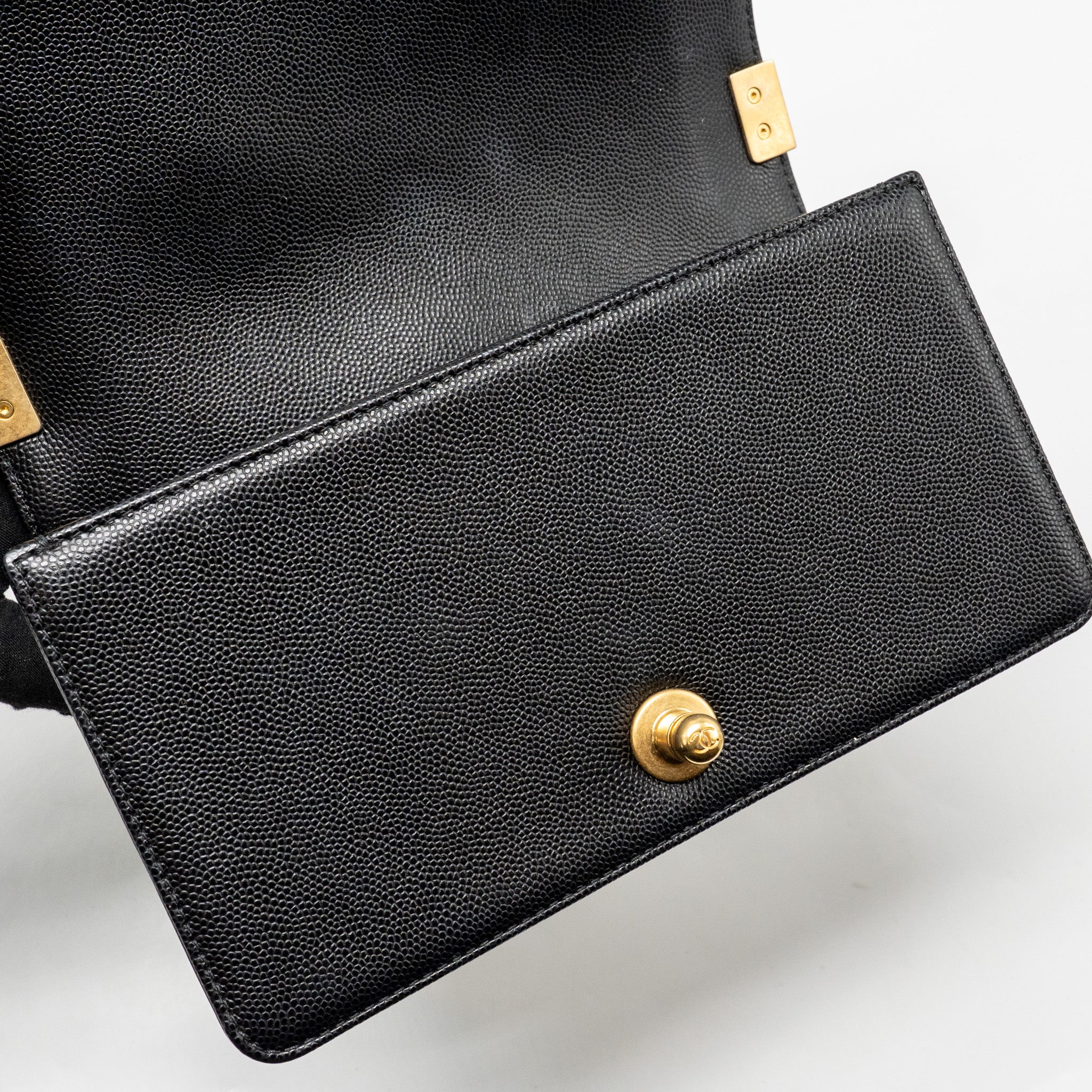 CHANEL SMALL BOY BAG CAVIAR BLACK GHW (MICROCHIP)