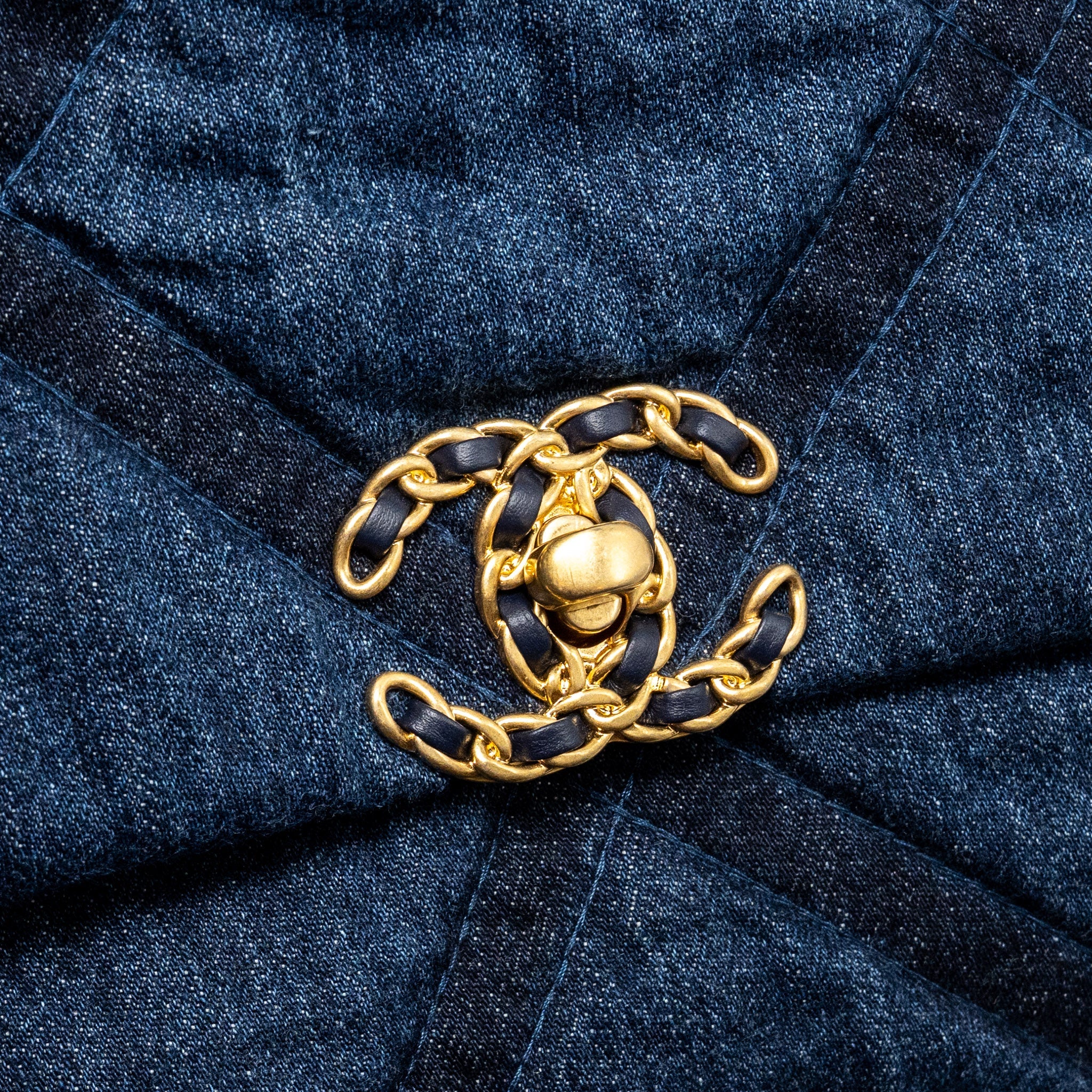 CHANEL LARGE 19 BAG DENIM DARK BLUE MULTICOLOR HARDWARE