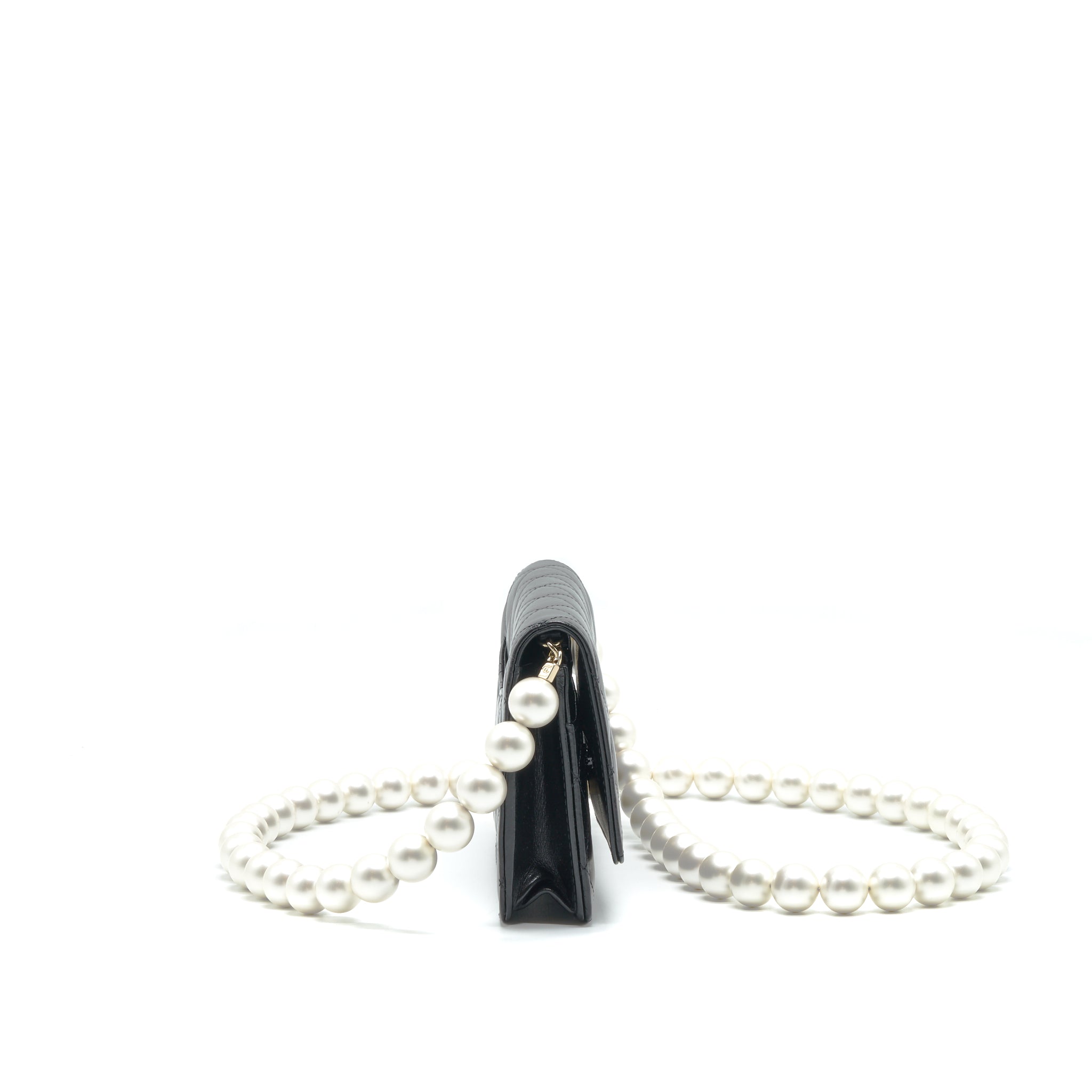 CHANEL GIANT PEARL CRUSH WALLET ON CHAIN BLACK