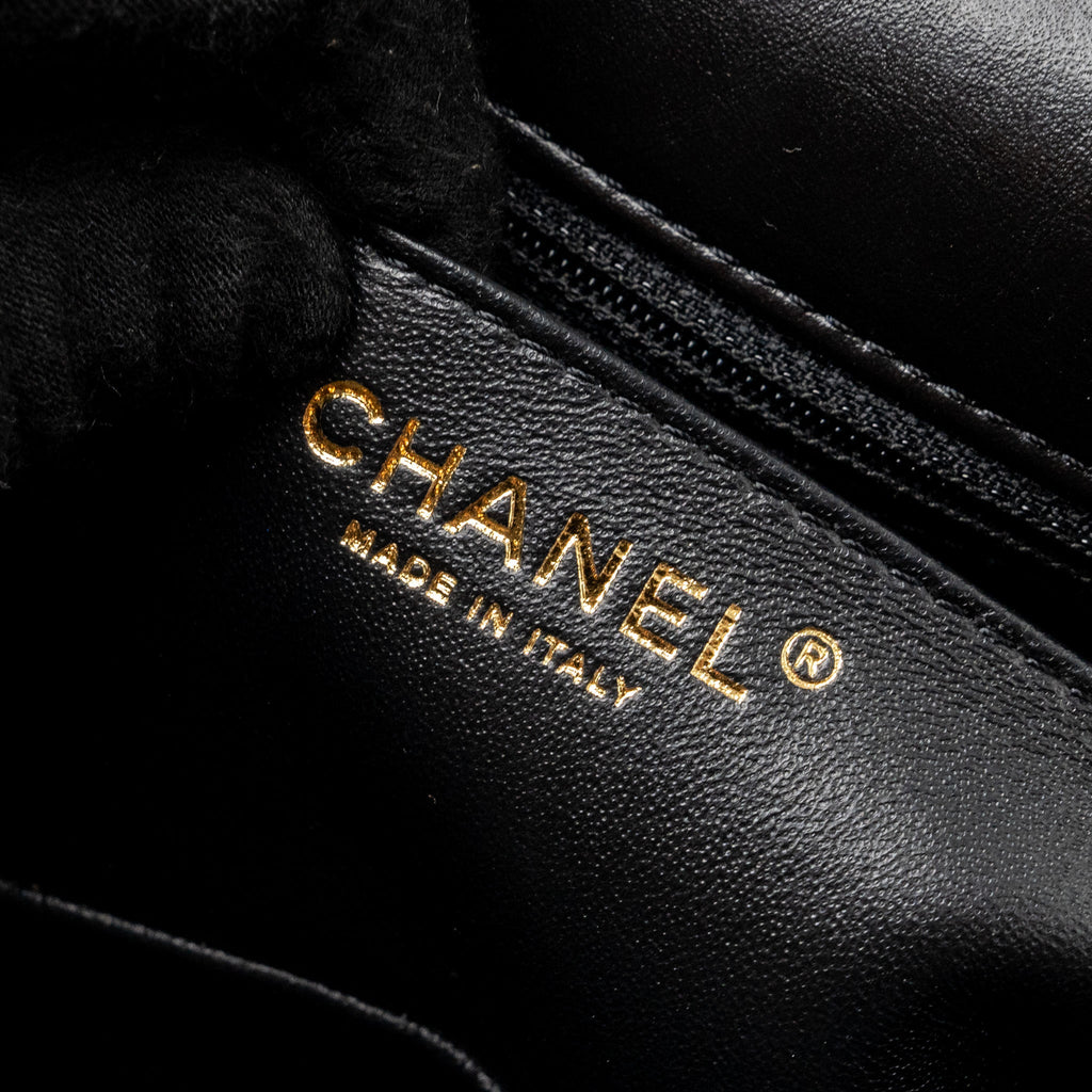 CHANEL MINI 2.55 REISSUE FLAP BAG CHEVRON AGED CALFSKIN BLACK GHW (MICROCHIP)