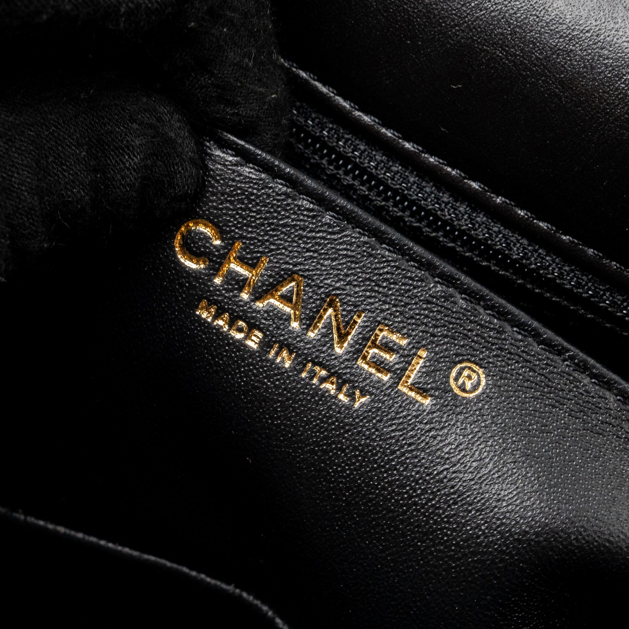 CHANEL MINI 2.55 REISSUE FLAP BAG CHEVRON AGED CALFSKIN BLACK GHW (MICROCHIP)