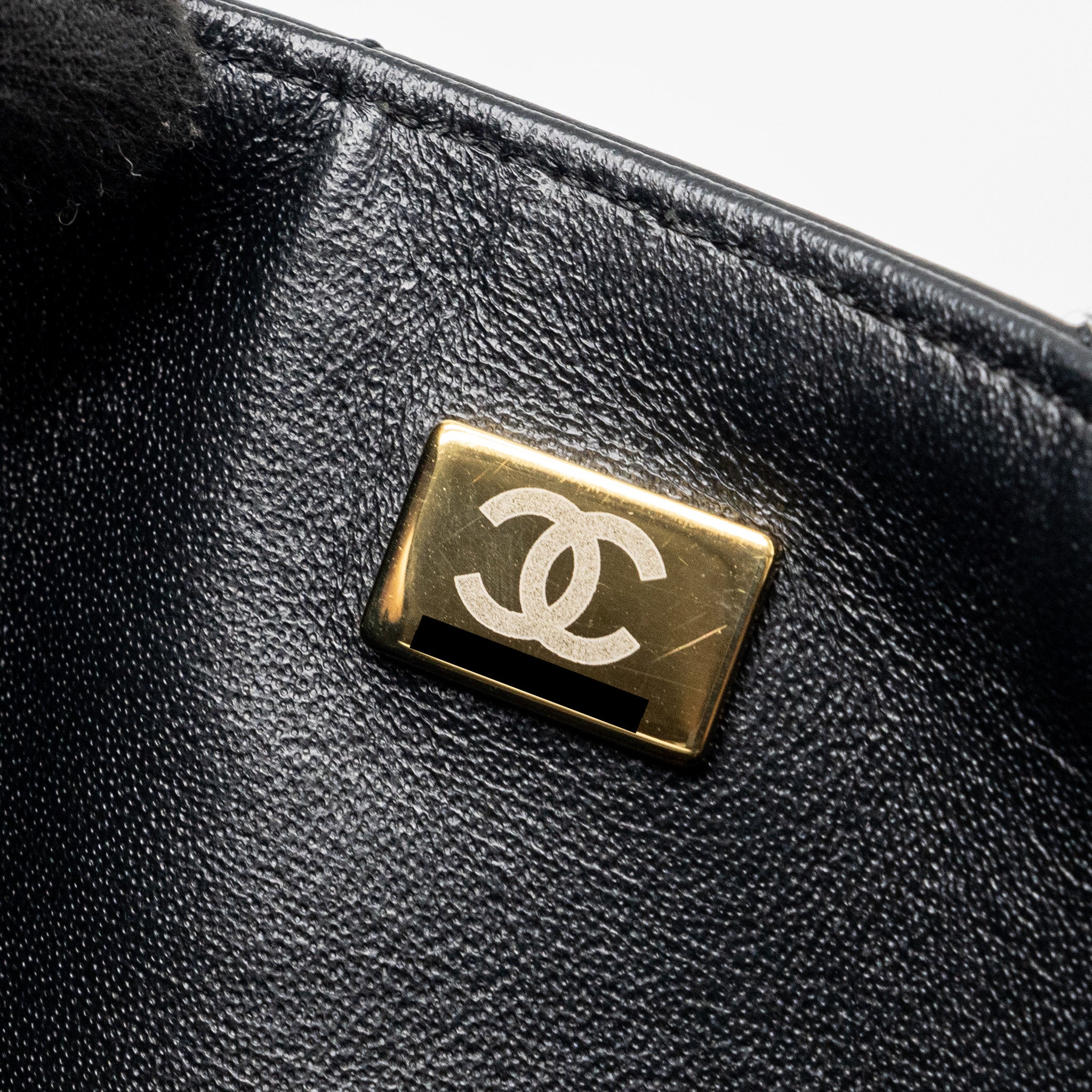 CHANEL MINI 2.55 REISSUE FLAP BAG CHEVRON AGED CALFSKIN BLACK GHW (MICROCHIP)
