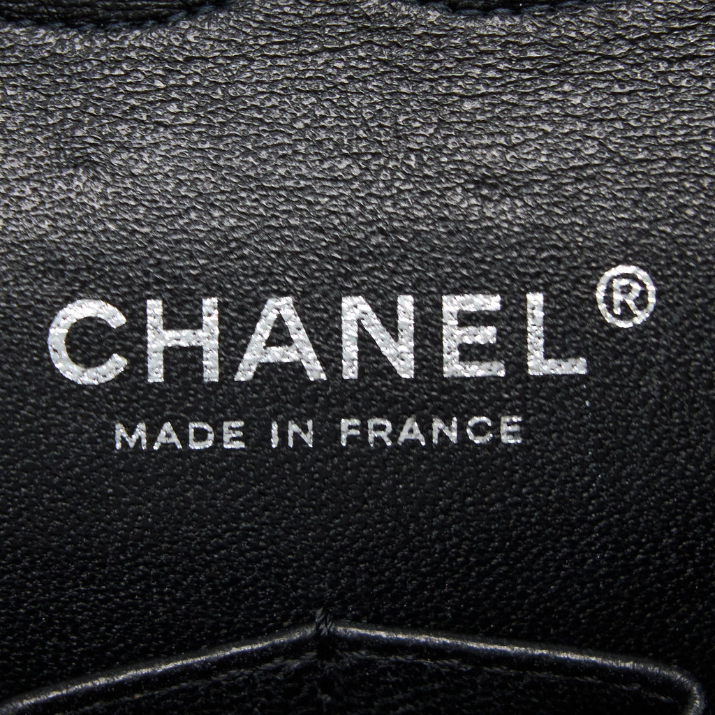 CHANEL VINTAGE MEDIUM CLASSIC FLAP BAG TWEED BLACK AND WHITE SHW