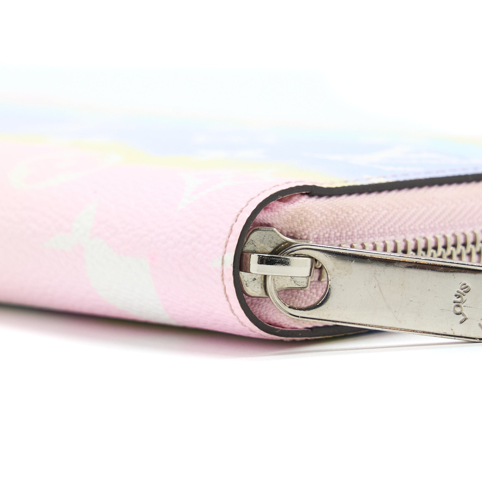 LOUIS VUITTON ESCALE PASTEL ZIPPY LONG WALLET SHW