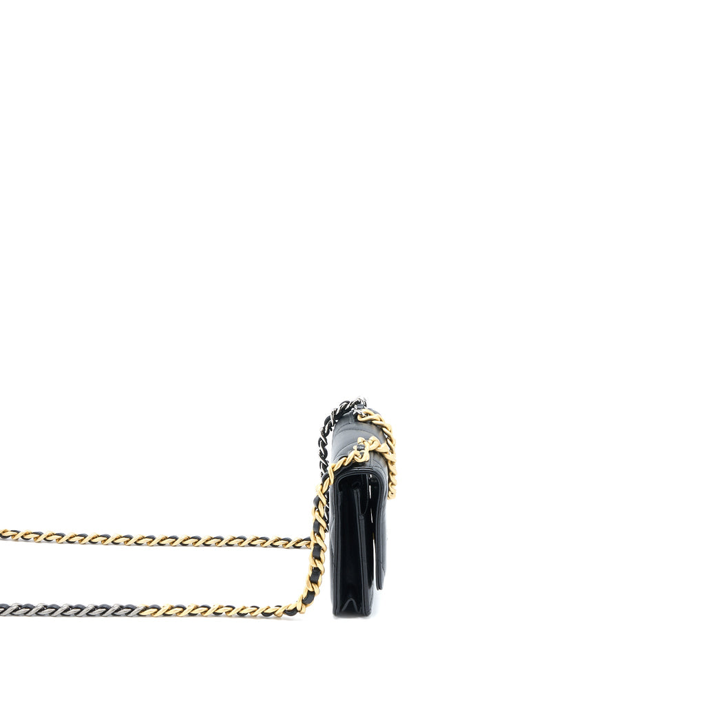 CHANEL 19 WALLET ON CHAIN LAMBSKIN BLACK MULTICOLOUR HARDWARE