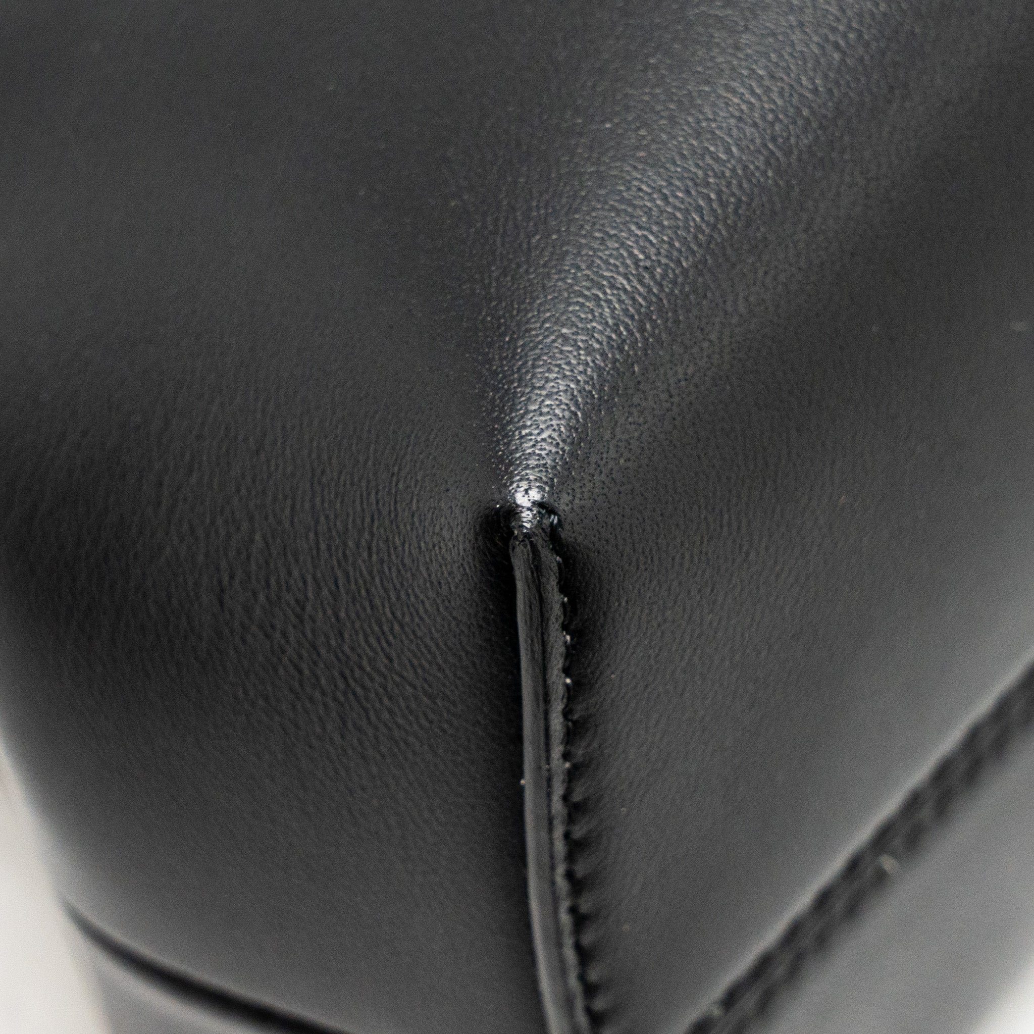 FENDI MEDIUM FENDI FIRST BAG NAPPA BLACK GHW