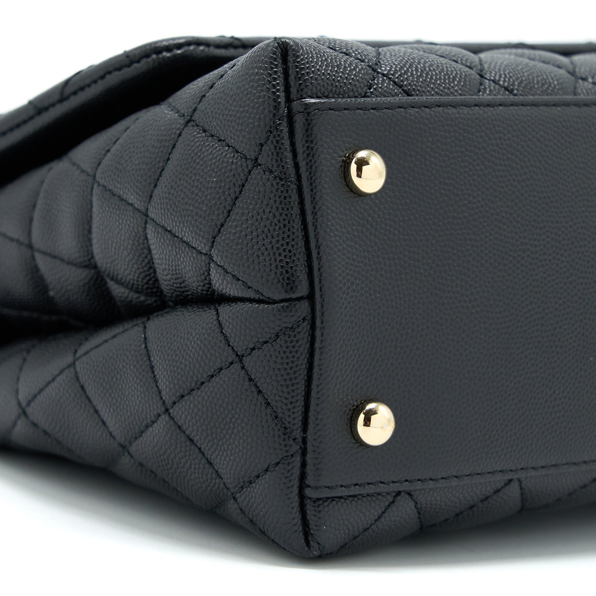 CHANEL MEDIUM COCO HANDLE CAVIAR BLACK LGHW