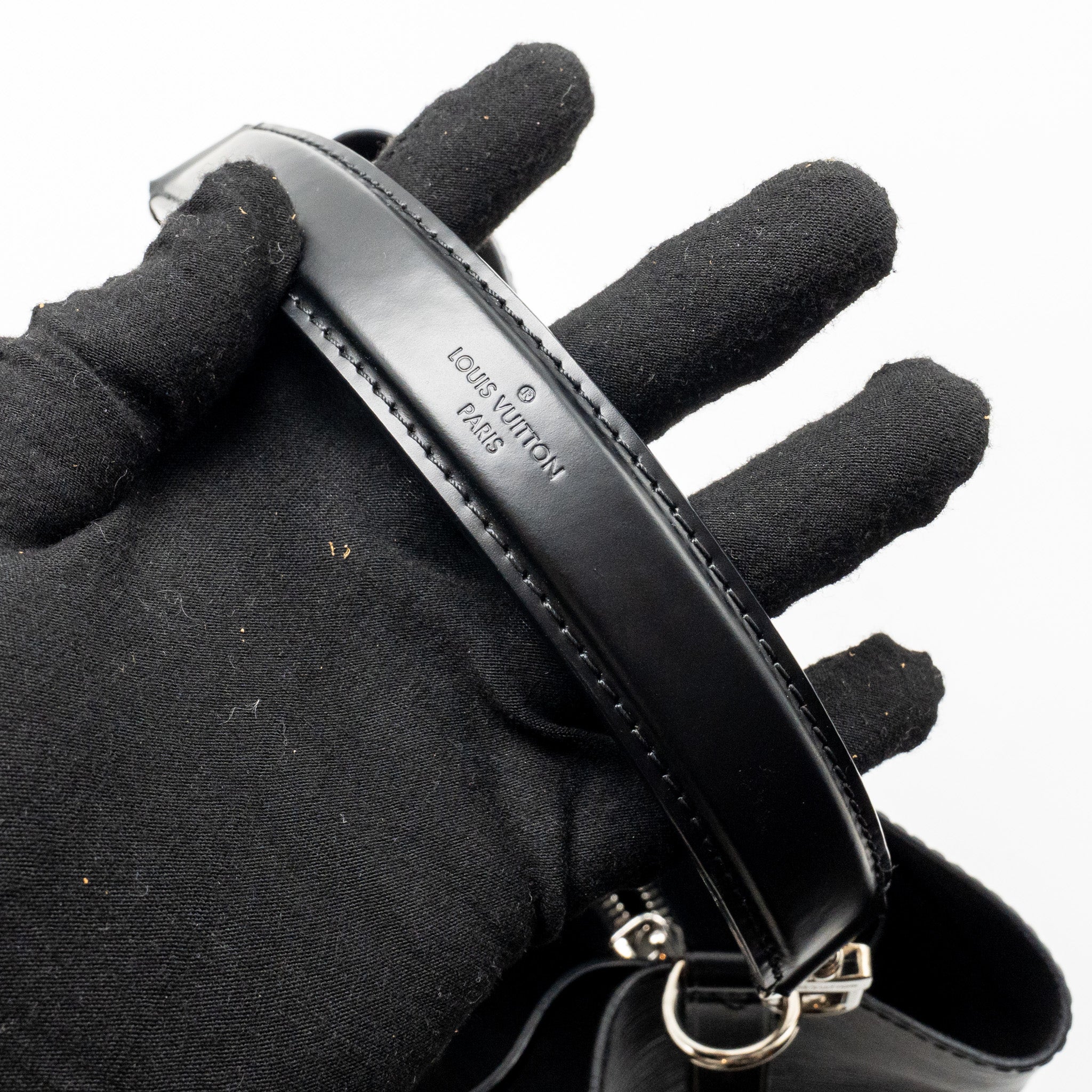 LOUIS VUITTON NEO NOE MM EPI BLACK SHW