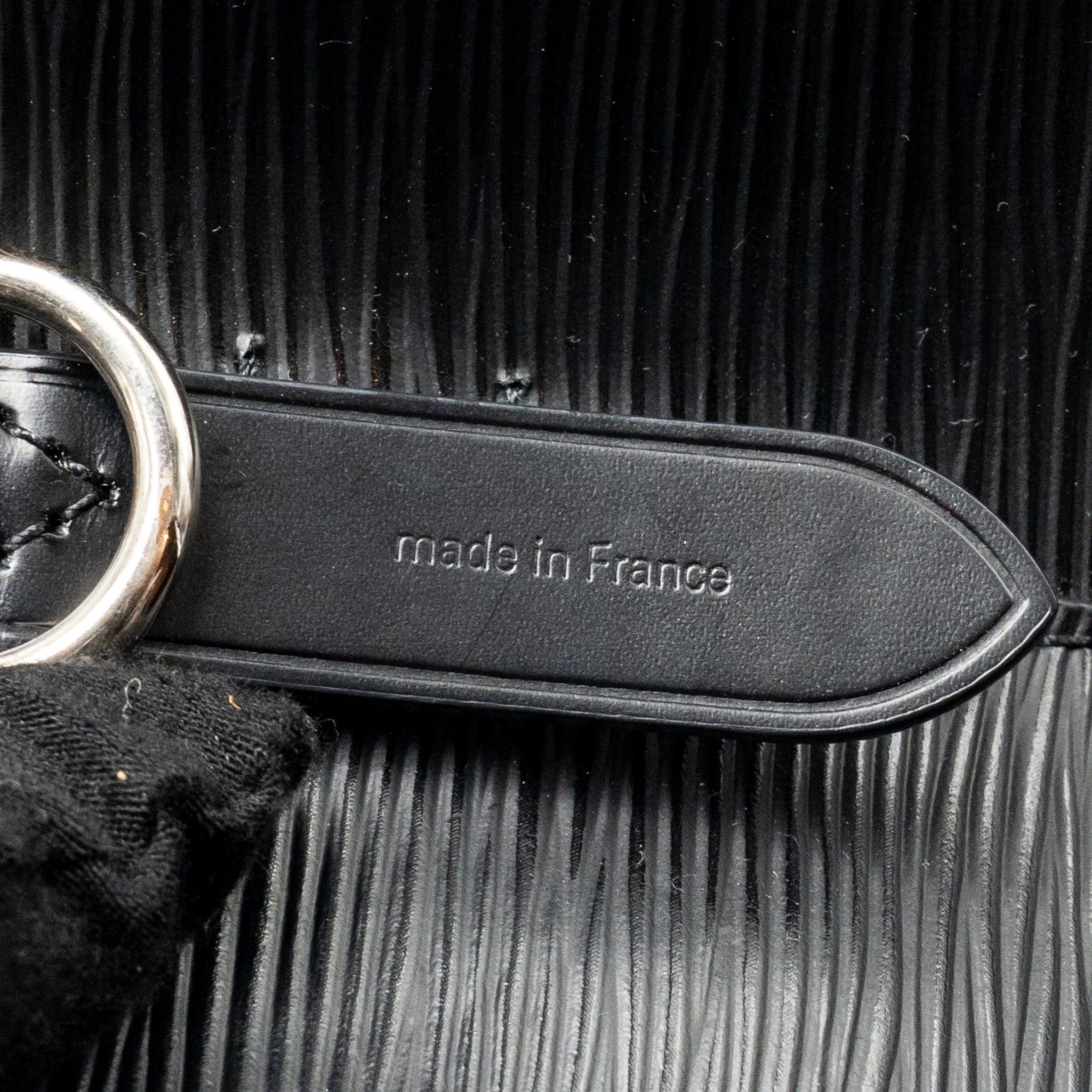 LOUIS VUITTON NEO NOE MM EPI BLACK SHW