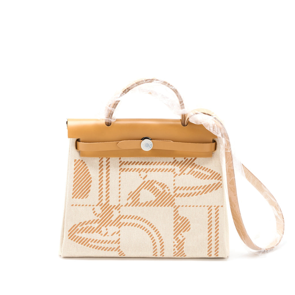 HERMES HERBAG ZIP 31 TOILE EN RELIEF CANVAS/LEATHER BRIDES SABLE/ECRU BEIGE/NAT SABLE SHW