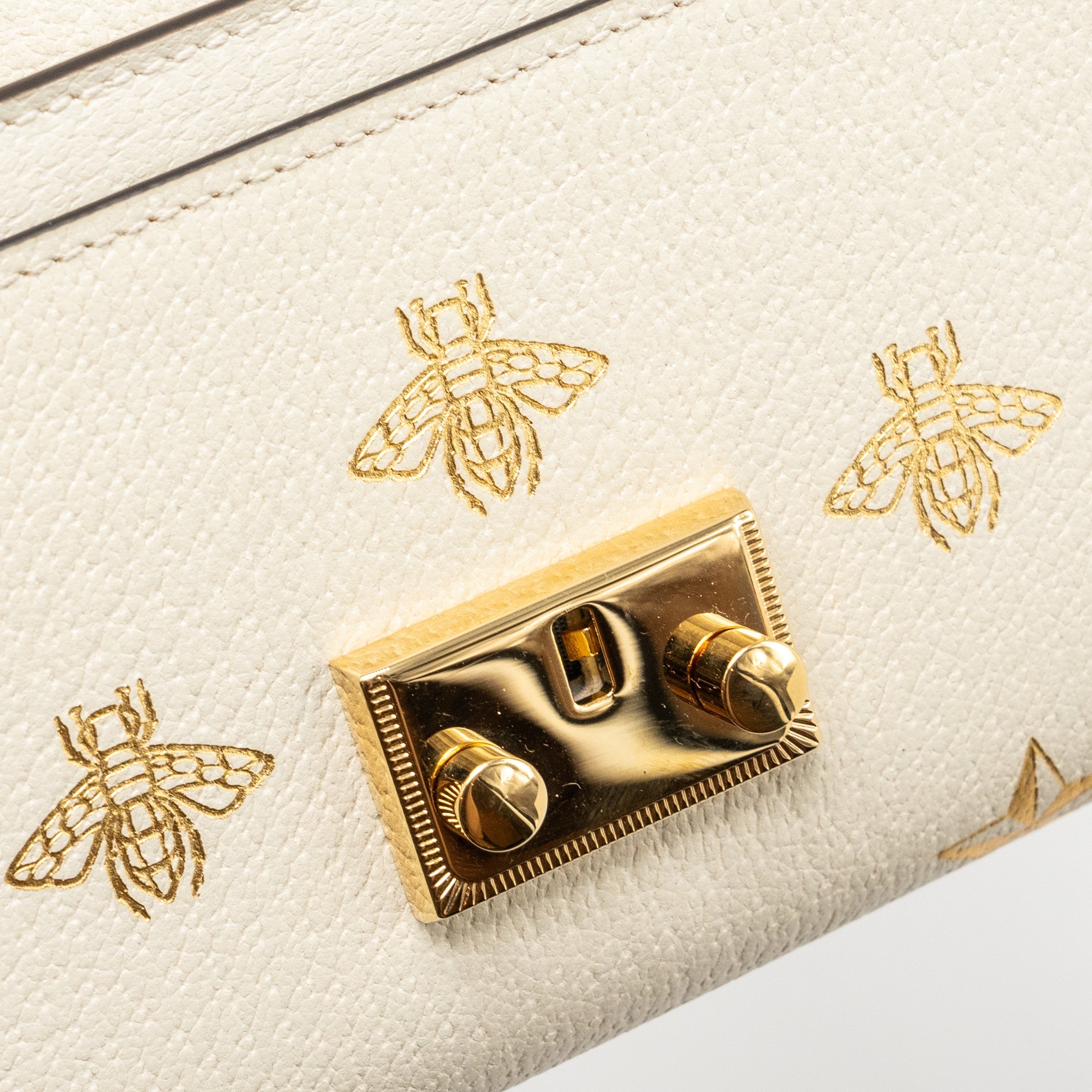 GUCCI MINI PADLOCK POUCH WITH CHAIN WITH BEE PRINTED CALFSKIN WHITE/GOLD GHW