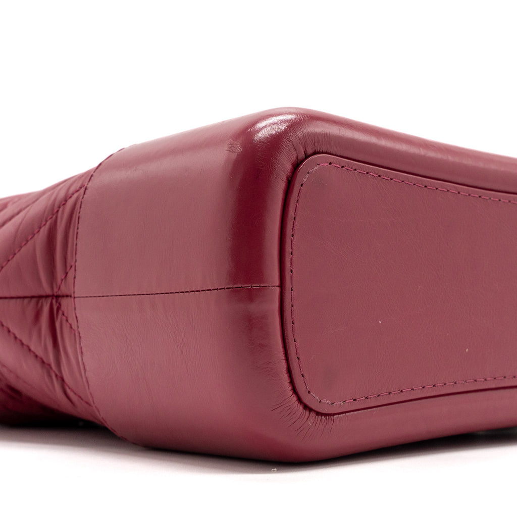 CHANEL CHEVRON GABRIELLE HOBO BAG CALFSKIN RASPBERRY MULTICOLOUR HARDWARE