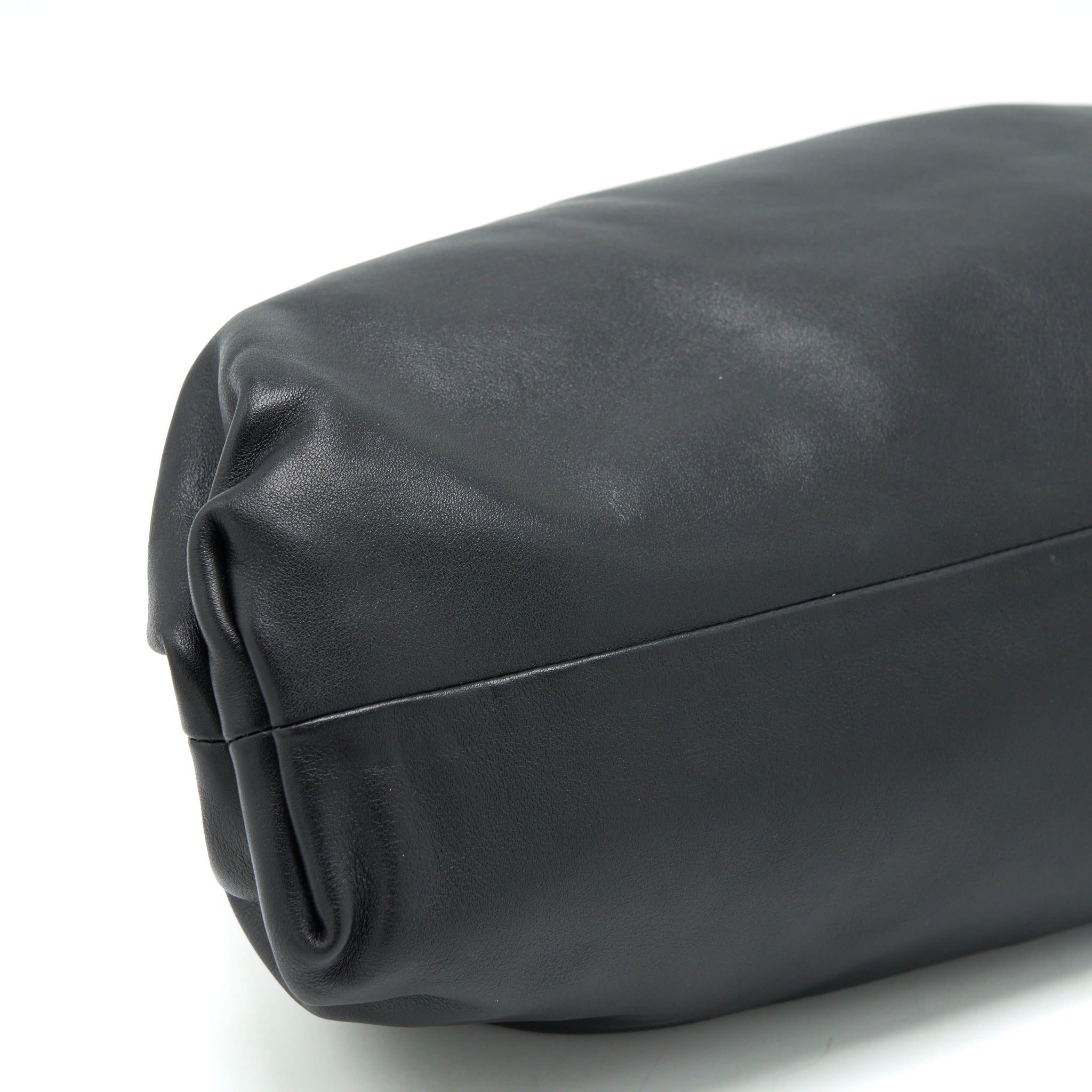 BOTTEGA VENETA CALFSKIN CLUTCH BLACK