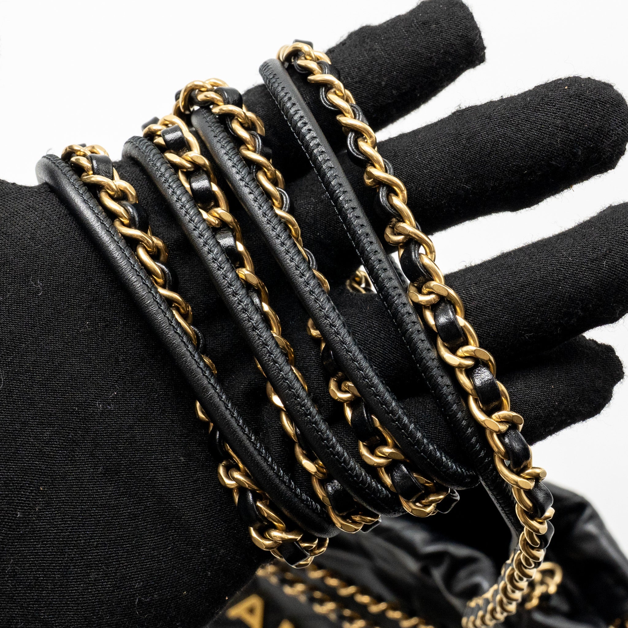 CHANEL MINI 22 BAG CALFSKIN BLACK GHW (MICROCHIP)