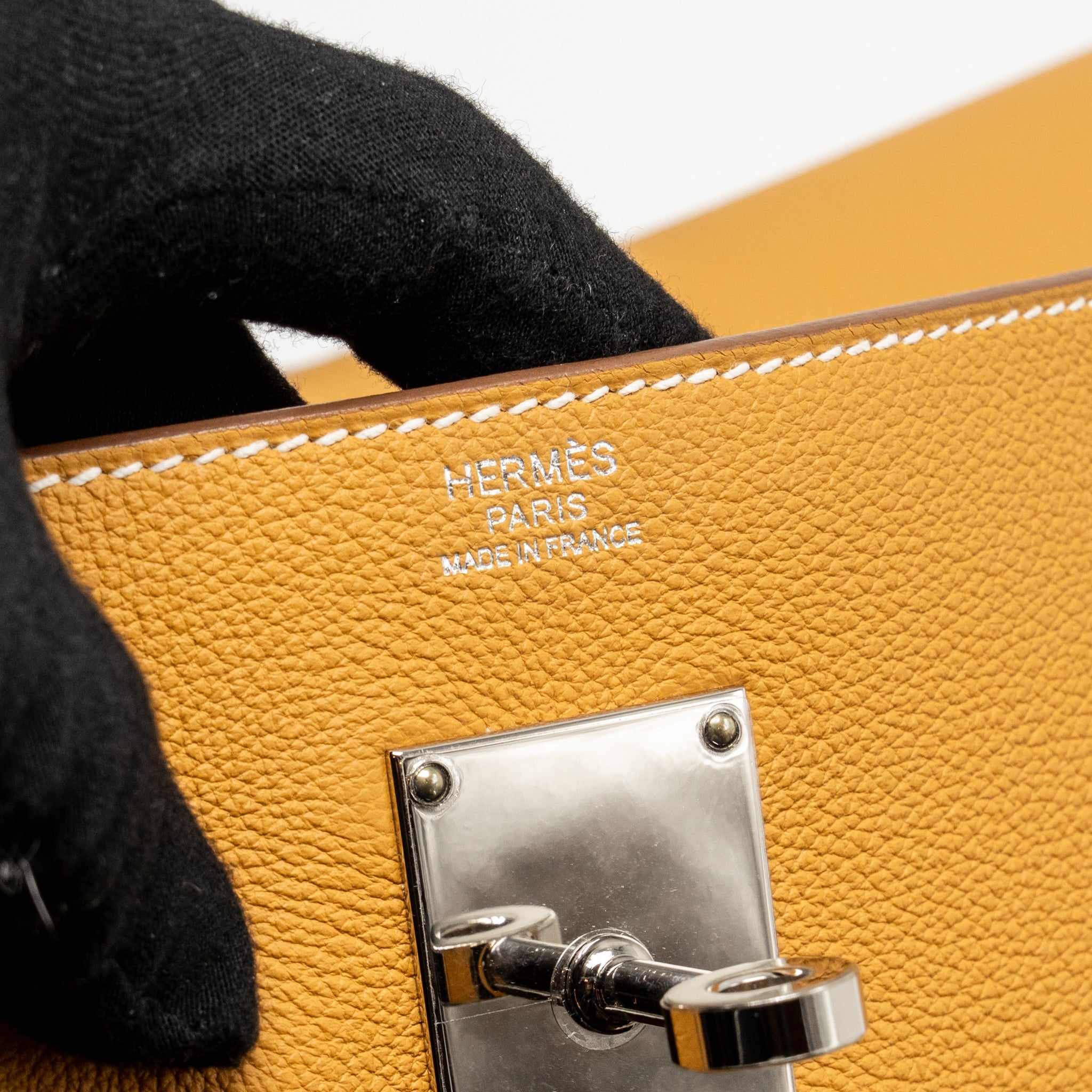 HERMES KELLY MESSENGER GM TOGO NATUREL SABLE SHW