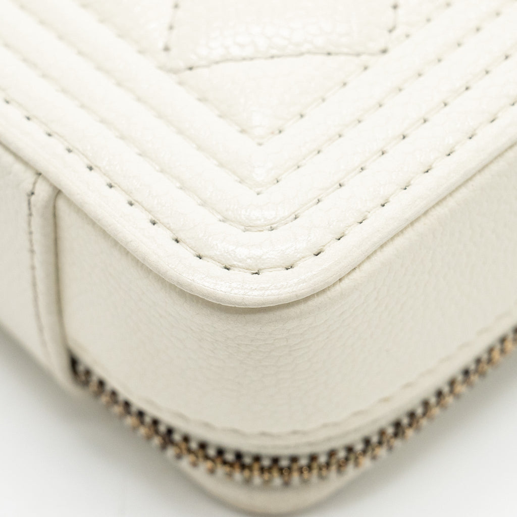 CHANEL BOY CHAIN CLUTCH CAVIAR WHITE GHW (MICROCHIP)