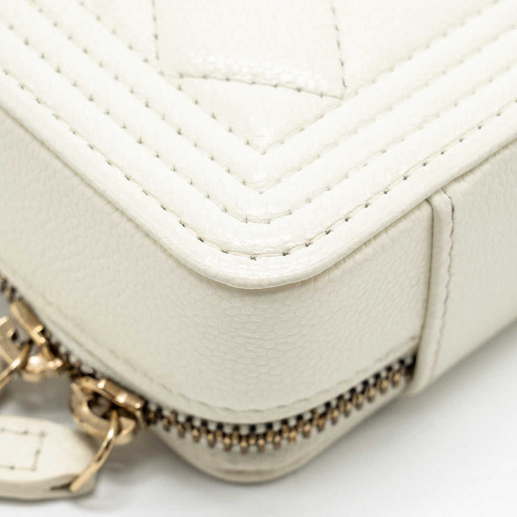 CHANEL BOY CHAIN CLUTCH CAVIAR WHITE GHW (MICROCHIP)