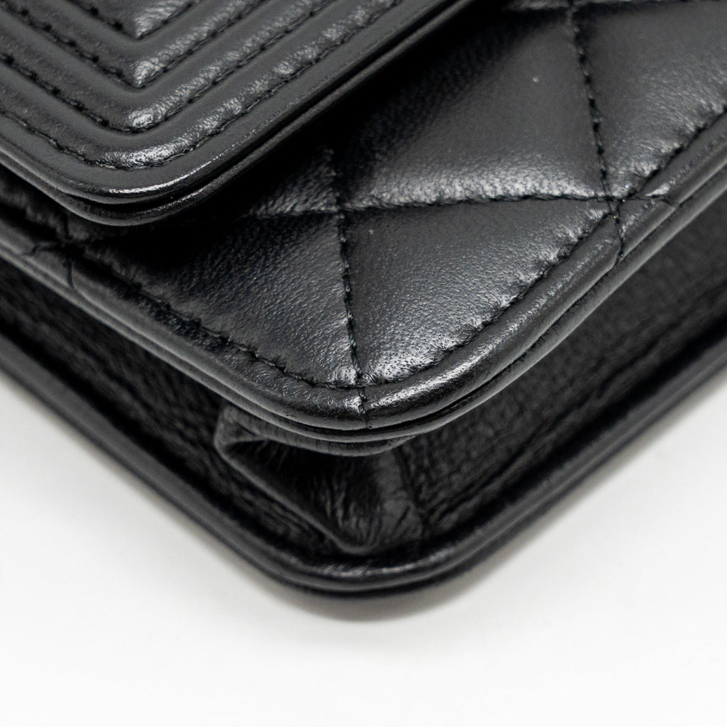 CHANEL BOY WALLET ON CHAIN LAMBSKIN BLACK GHW