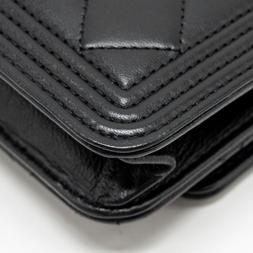CHANEL BOY WALLET ON CHAIN LAMBSKIN BLACK GHW