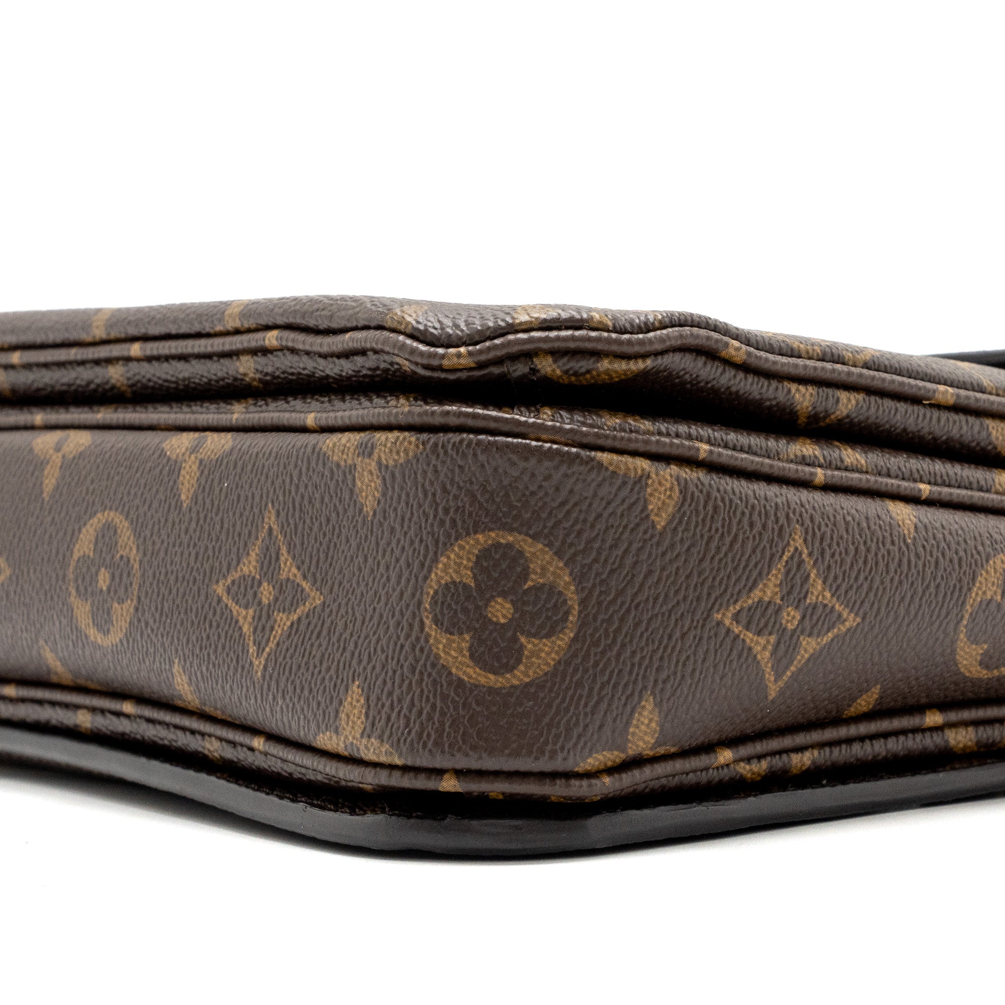 LOUIS VUITTON POCHETTE MÉTIS MONOGRAM CANVAS WITH GHW