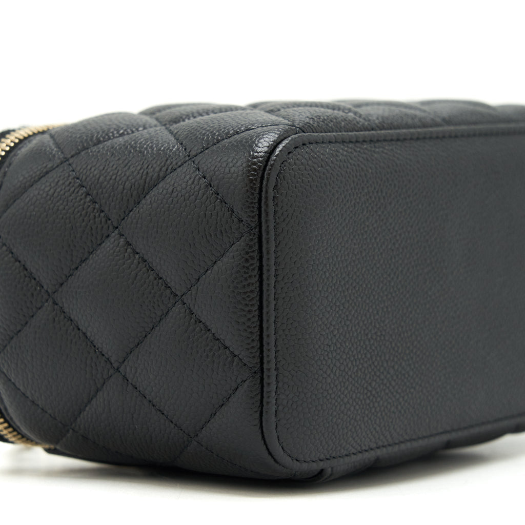 CHANEL 22P LONG VANITY WITH LOGO ON CHAIN CAVIAR BLACK LGHW