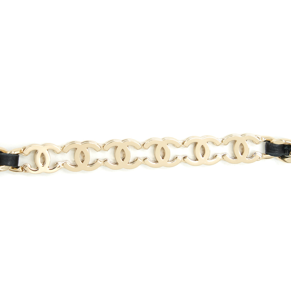 CHANEL 22P LONG VANITY WITH LOGO ON CHAIN CAVIAR BLACK LGHW