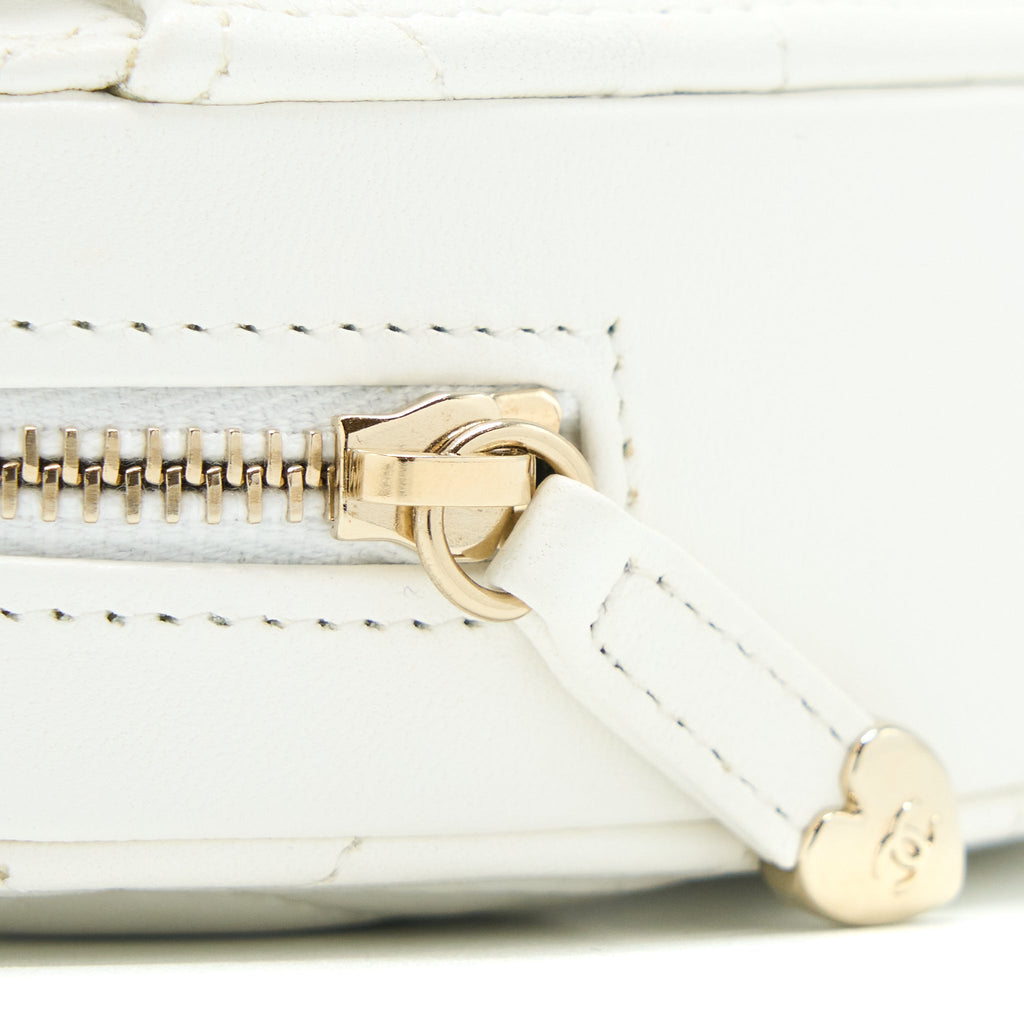 CHANEL SMALL HEART BAG LAMBSKIN WHITE LGHW