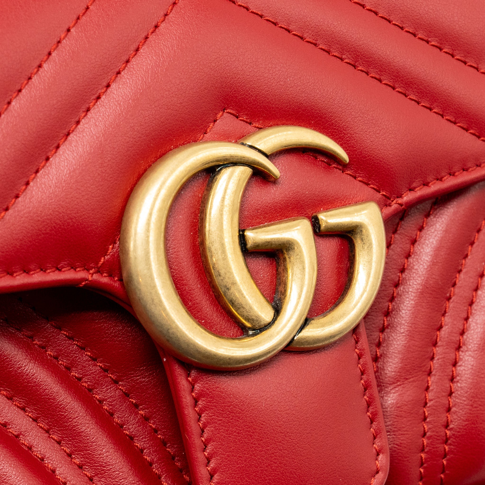 GUCCI SMALL GG MARMONT SHOULDER BAG CALFSKIN RED BRUSHED GHW