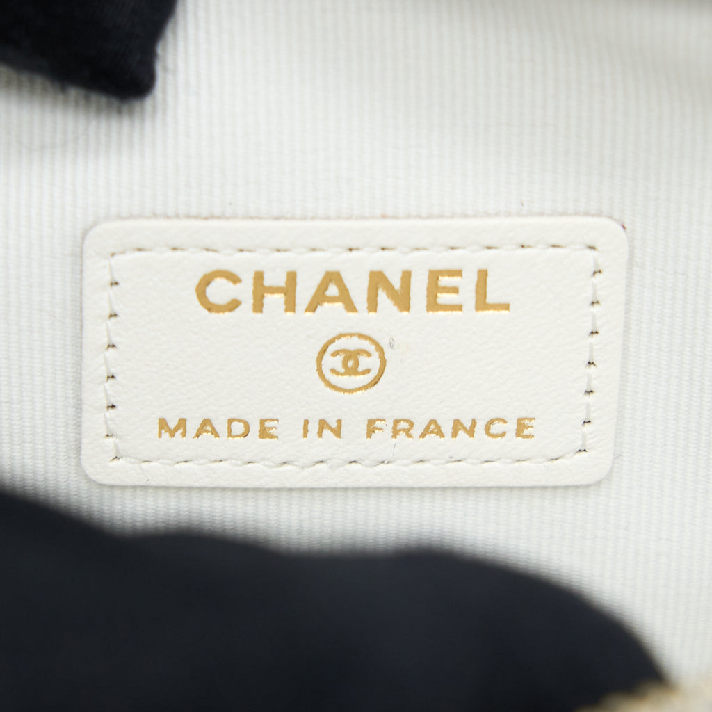 CHANEL SMALL HEART BAG LAMBSKIN WHITE LGHW