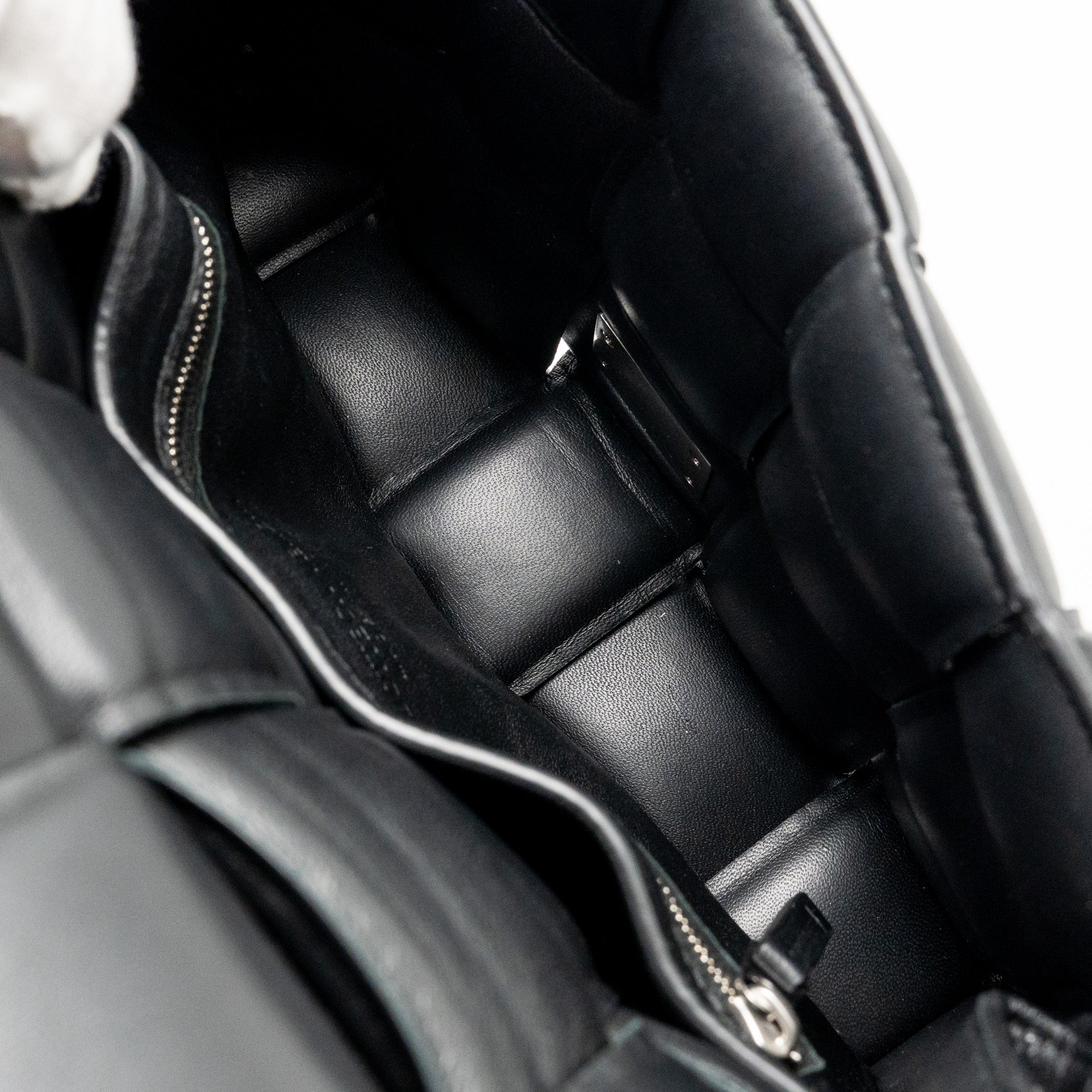 BOTTEGA VENETA PADDED CASSETTE LAMBSKIN BLACK SHW