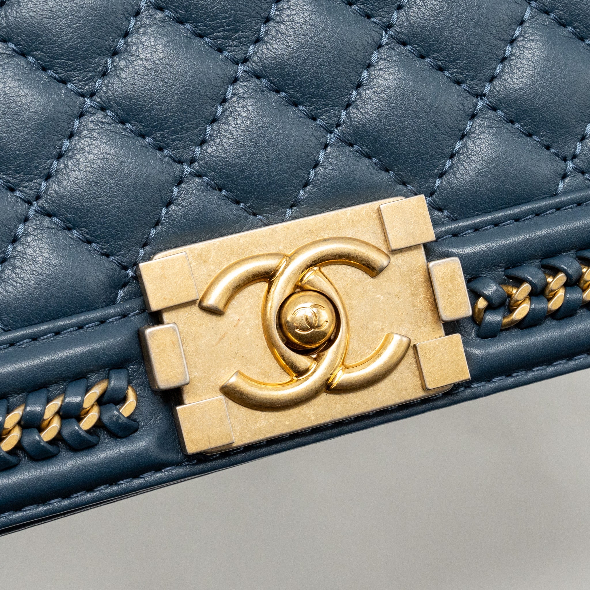 CHANEL TOP HANDLE BOY BAG CALFSKIN BLUE GHW