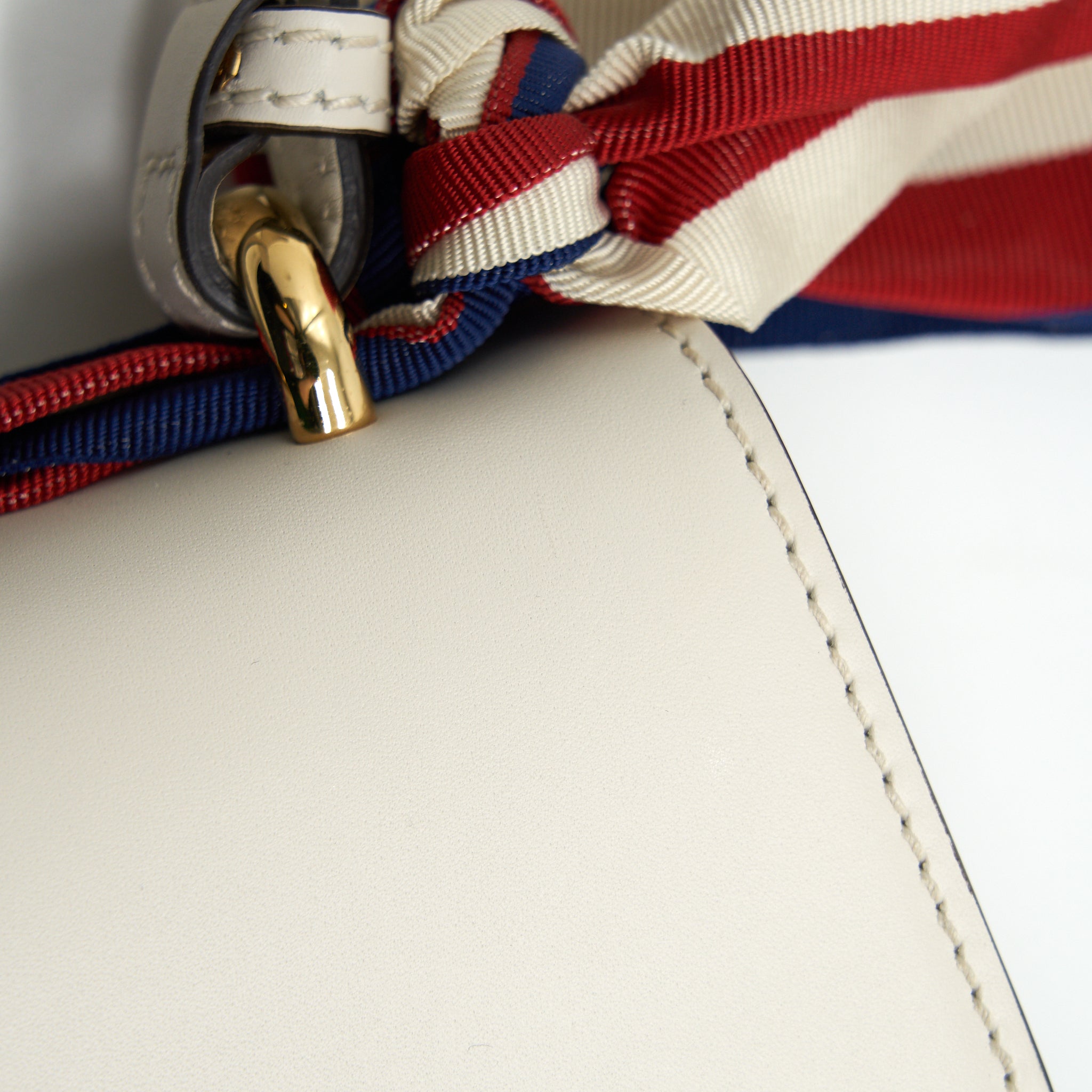GUCCI SMALL SYLVIE BAG WHITE
