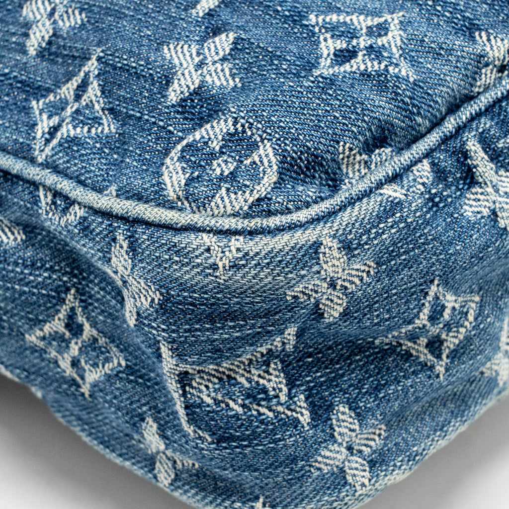 LOUIS VUITTON VINTAGE DENIM CAMERA BAG MONOGRAM BLUE DENIM GHW