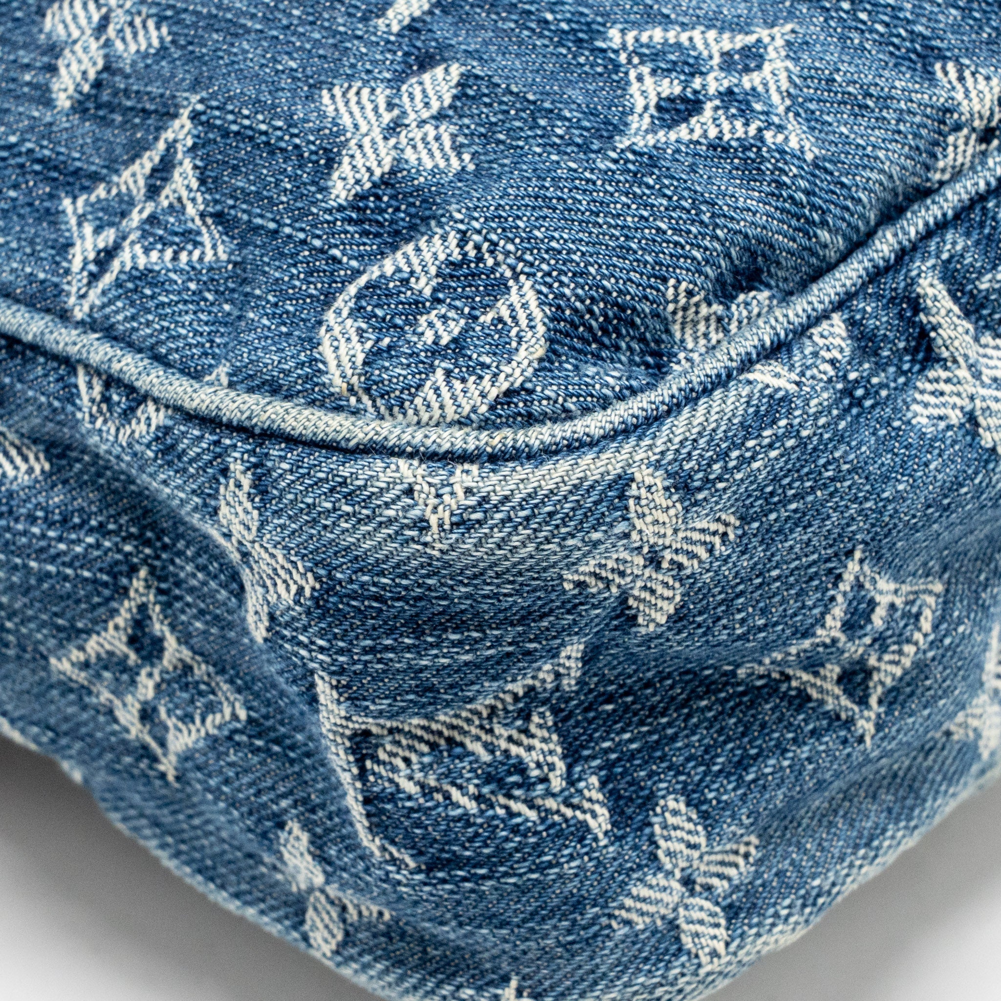 LOUIS VUITTON VINTAGE DENIM CAMERA BAG MONOGRAM BLUE DENIM GHW